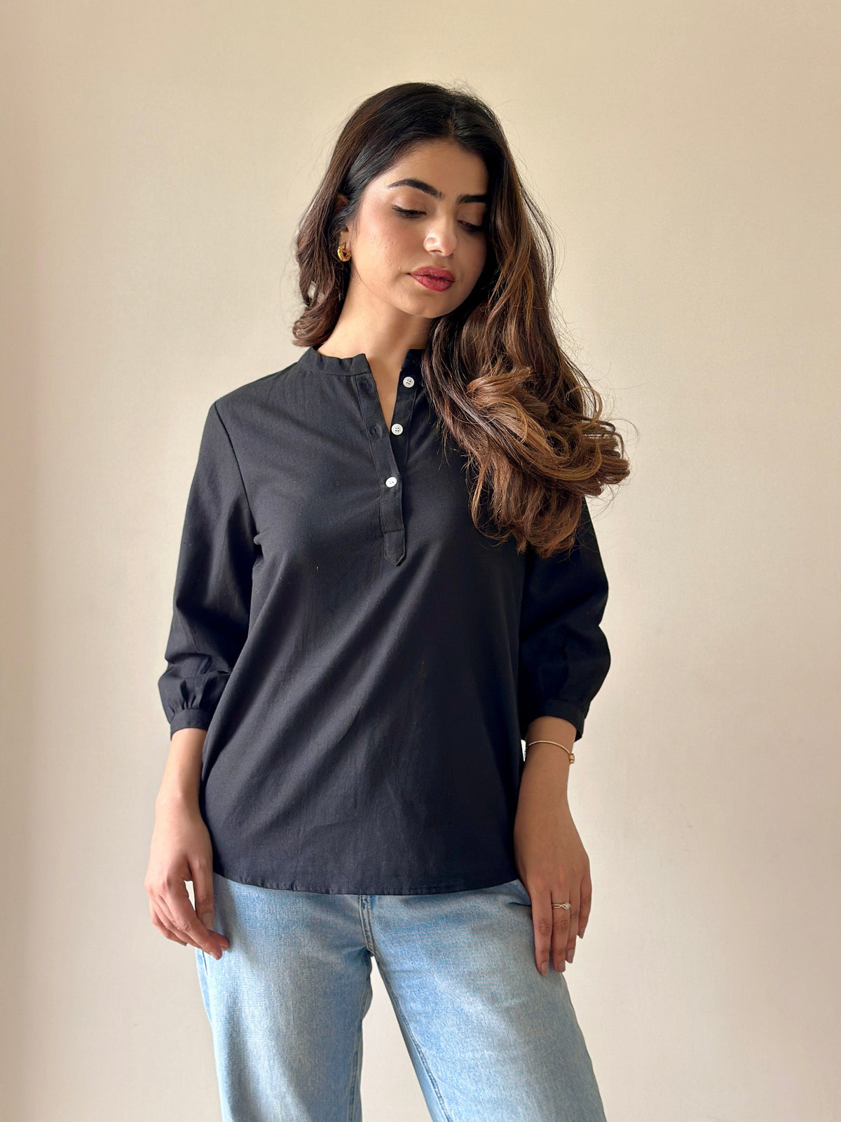 Sugnaa Short Linen Kurta