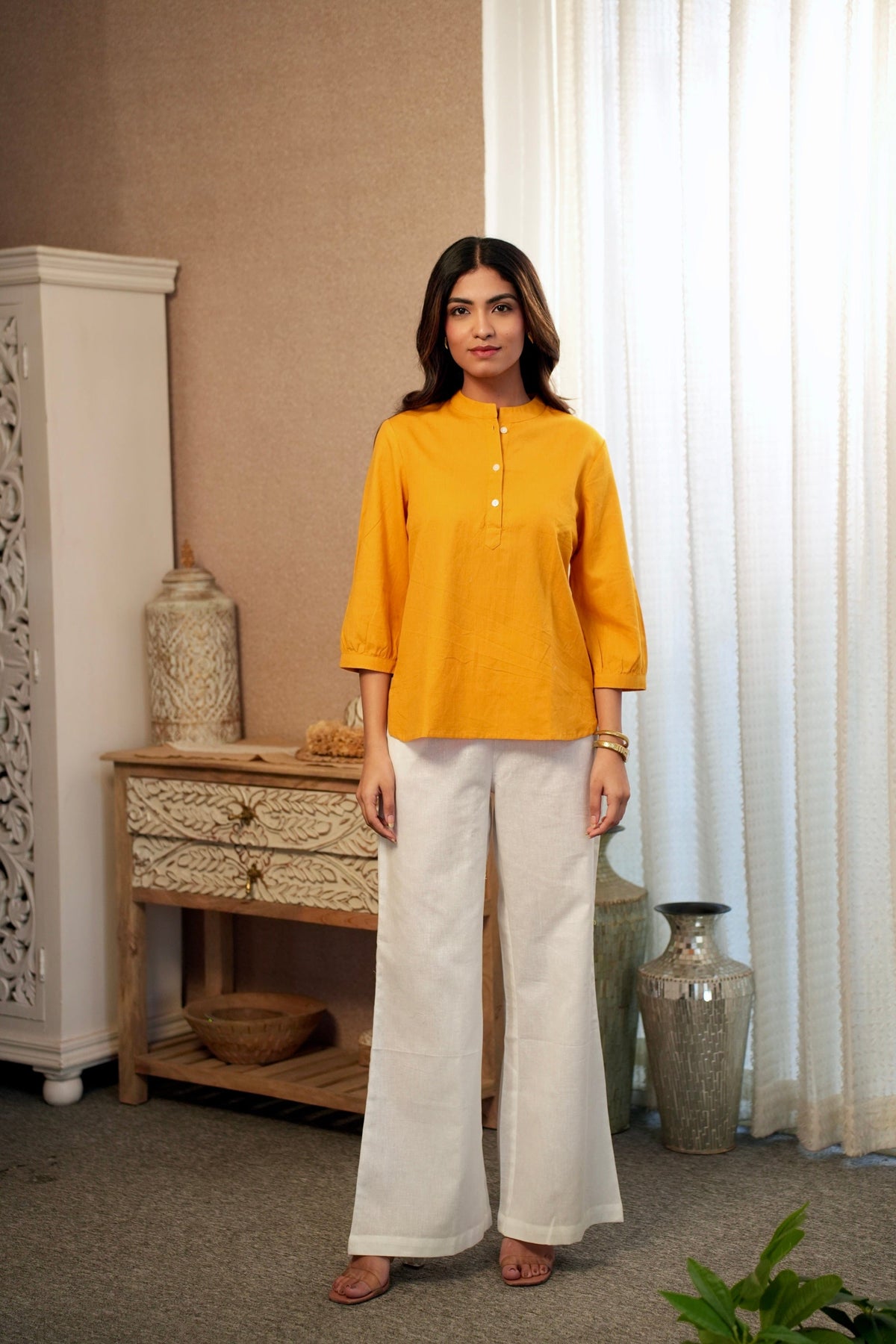 Sugnaa Short Linen Kurta