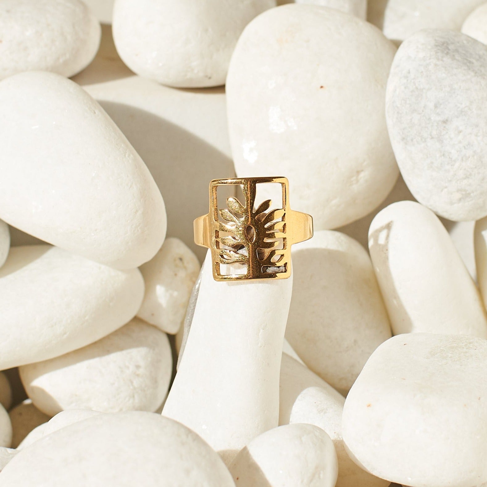 Salty Antique Square Symphony Ring