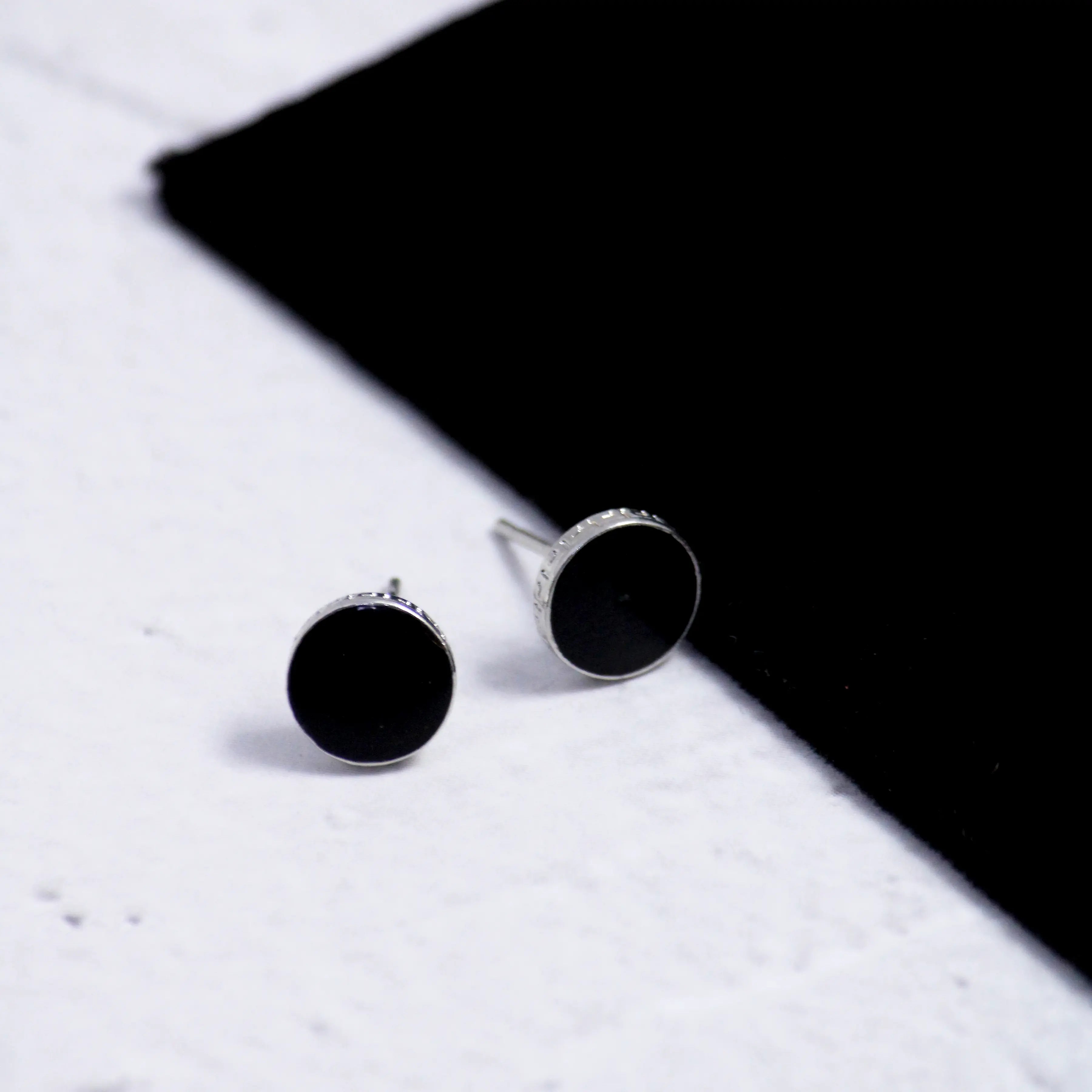 Salty Black Simple Studs