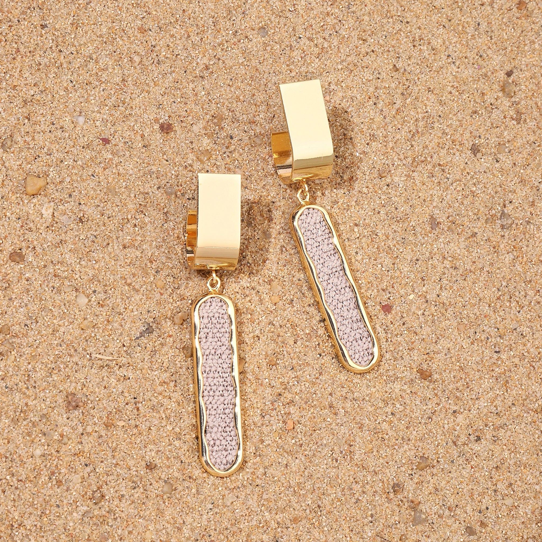 Salty Ojo O Beige Gold Earring