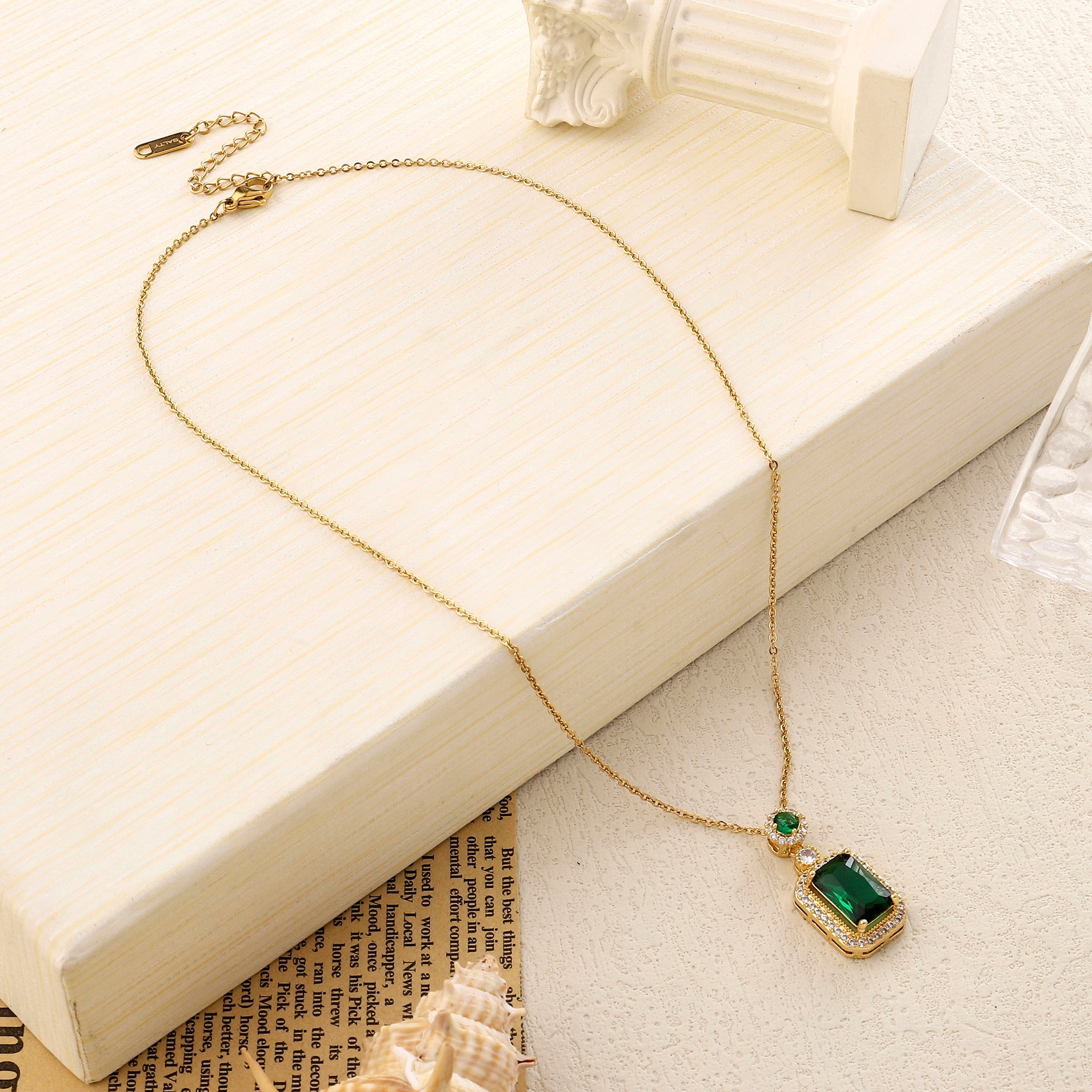 Salty Elegance Studded Gem Necklace-Green