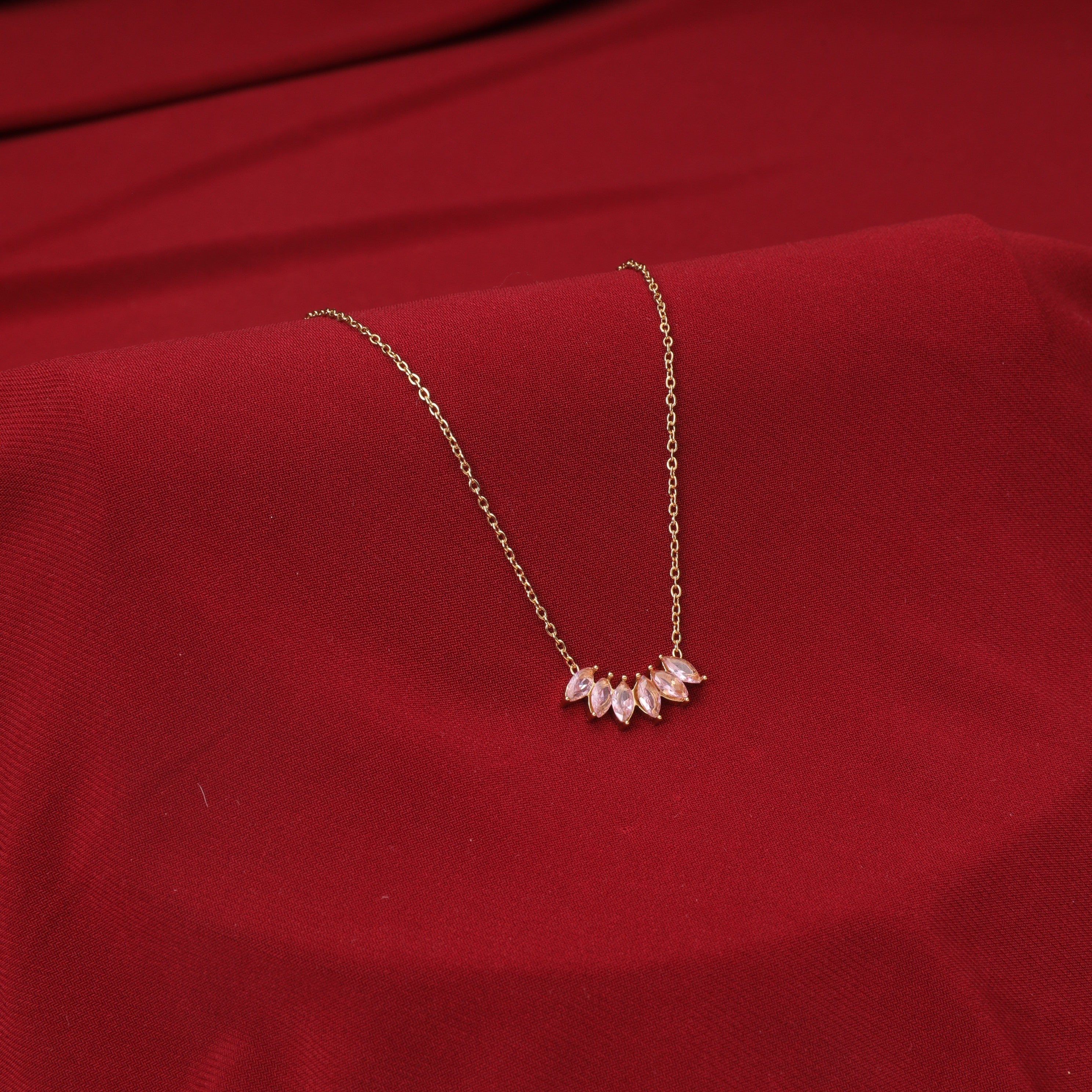 Salty Peony Kiss Pink Necklace