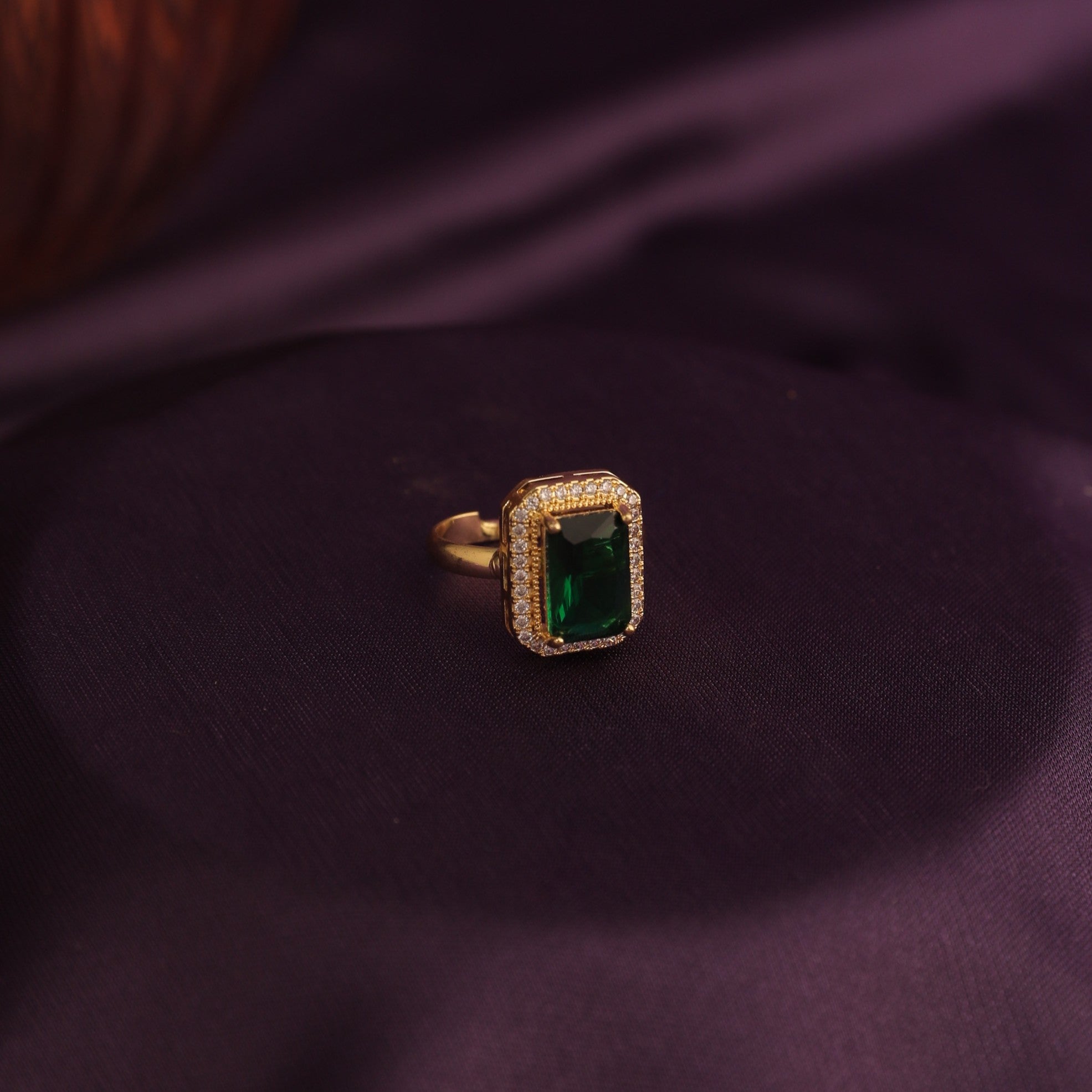 Salty Artemisia Emerald Solitaire Ring