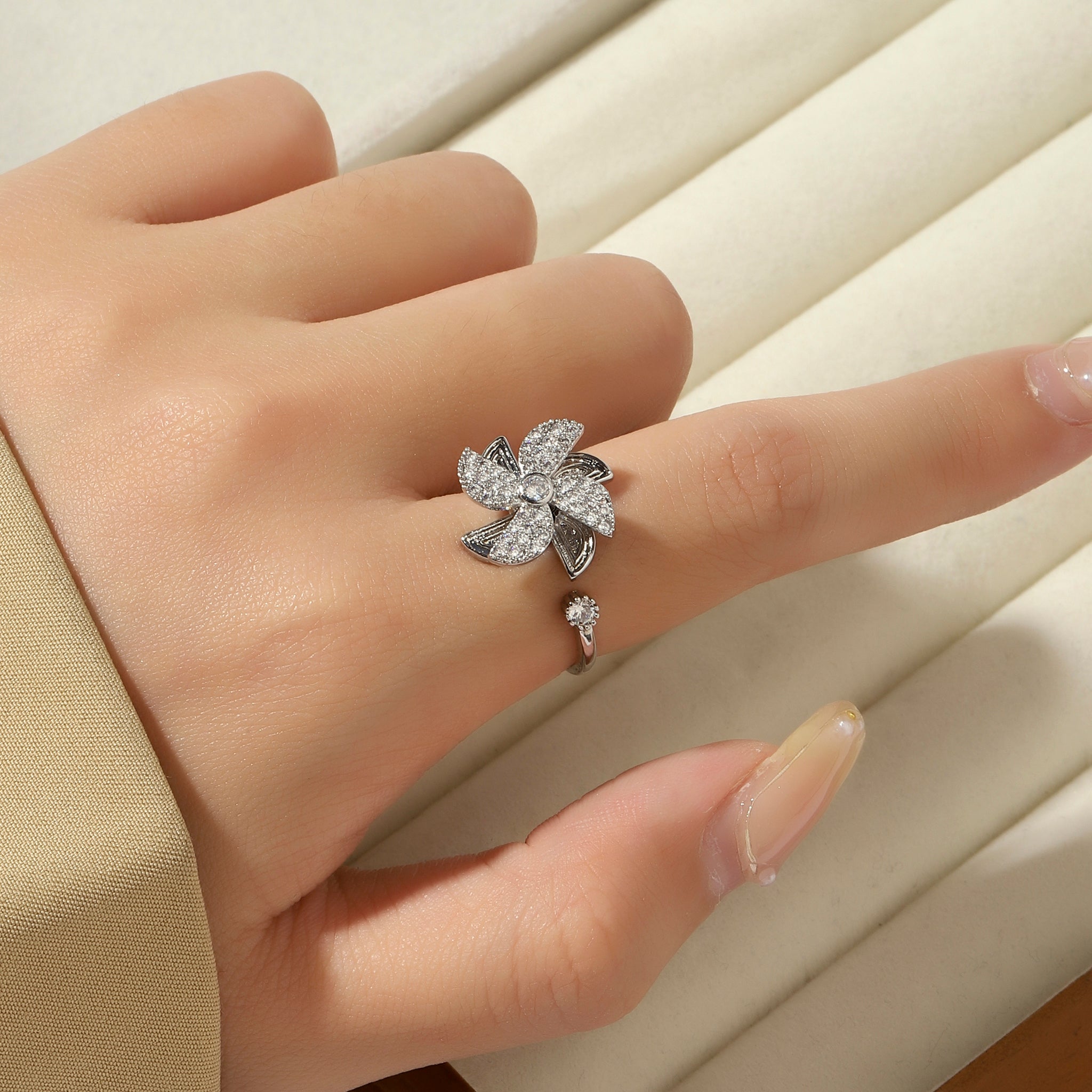 Salty Windy Spinner Crystal Ring