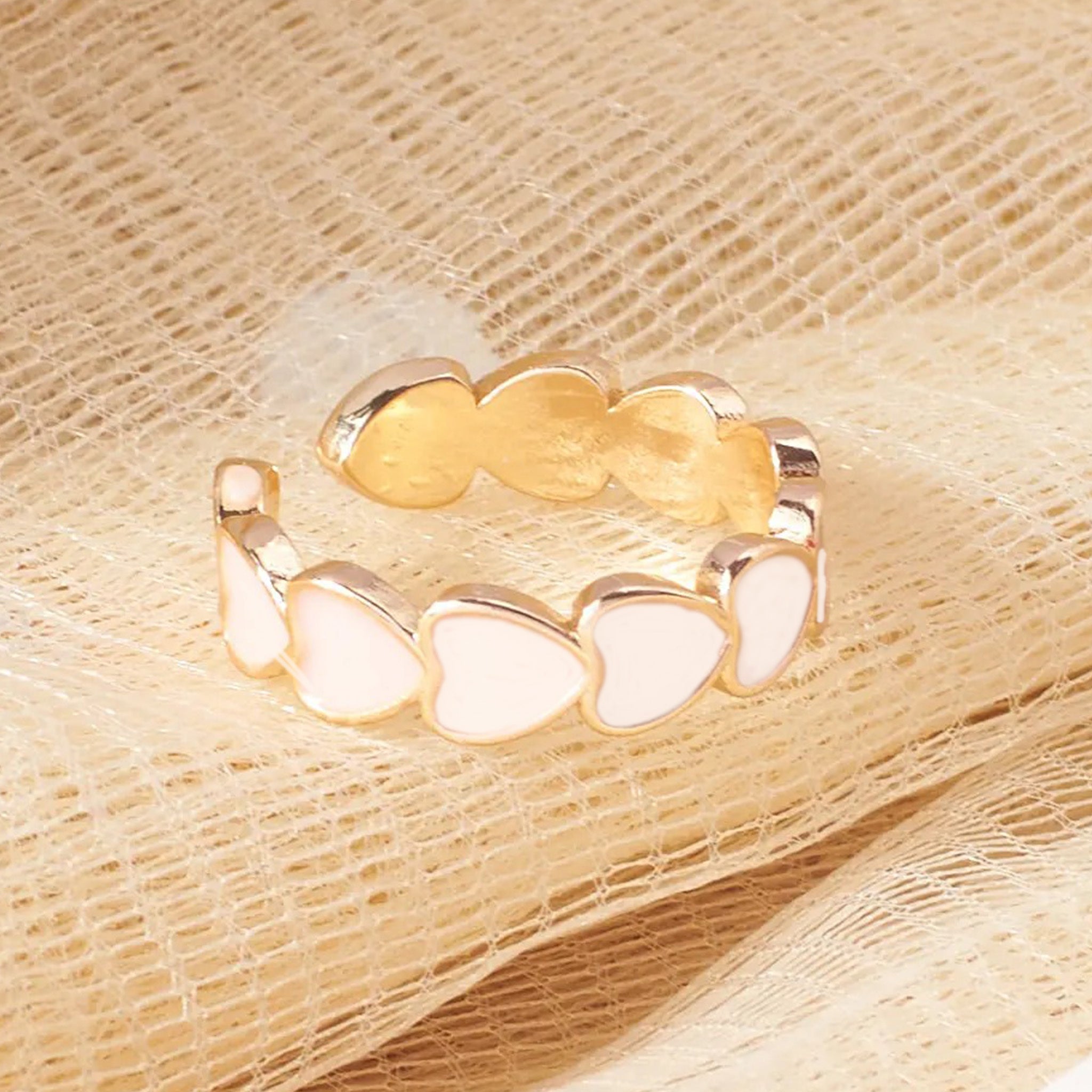 Salty Mocha Me Hearts Ring - White