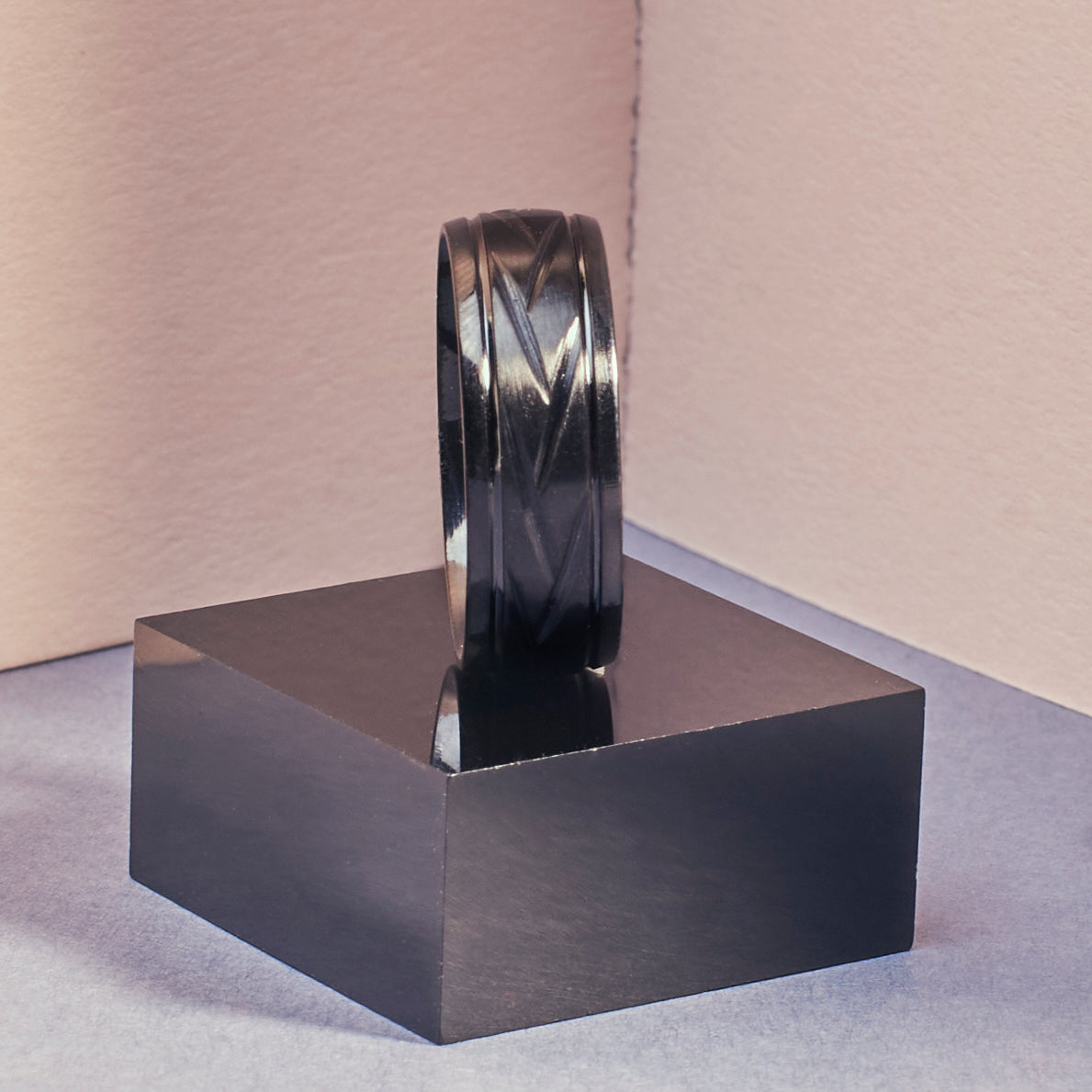 Salty Zash Ring - Black
