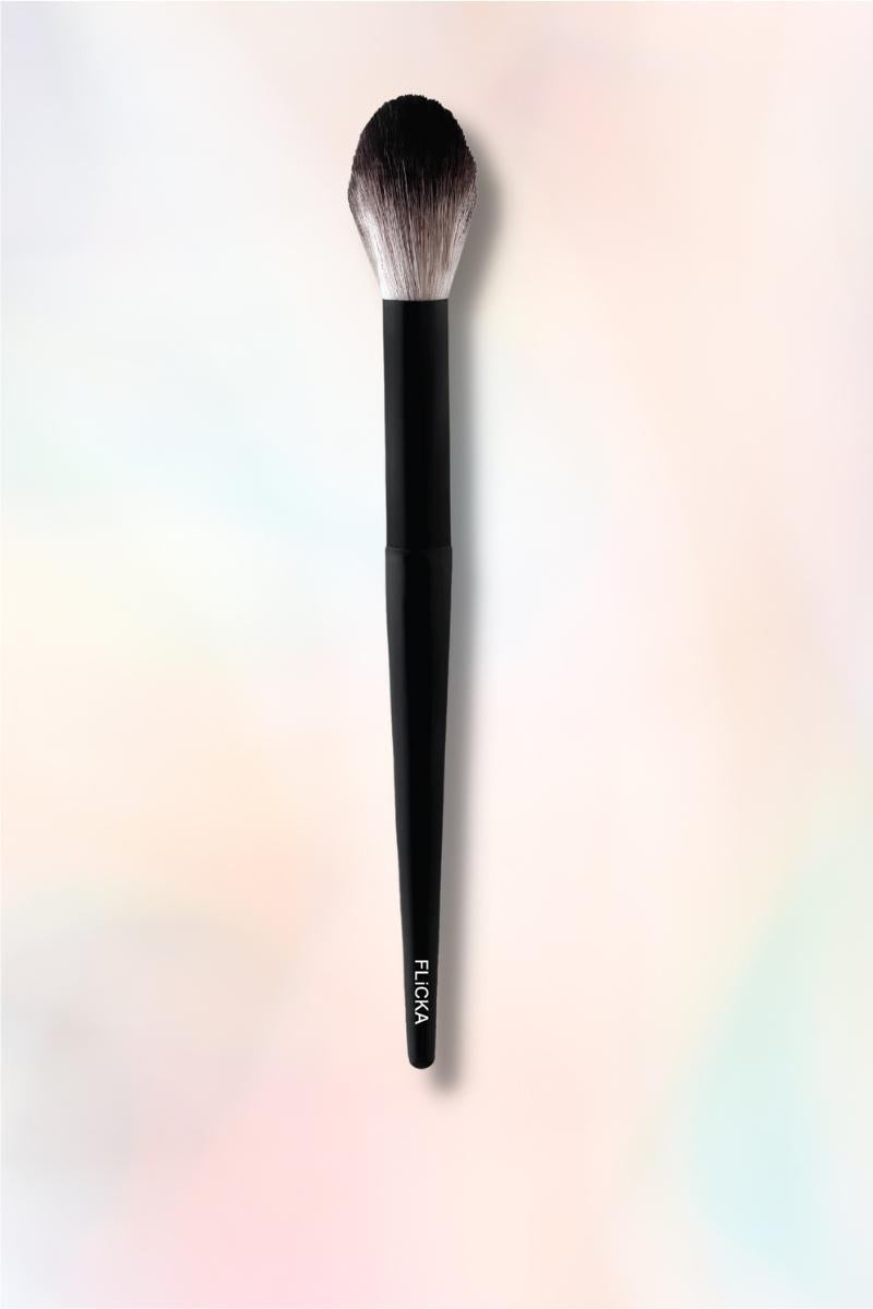 Flicka Cosmetics 07 Blusher/ Highlighter Brush