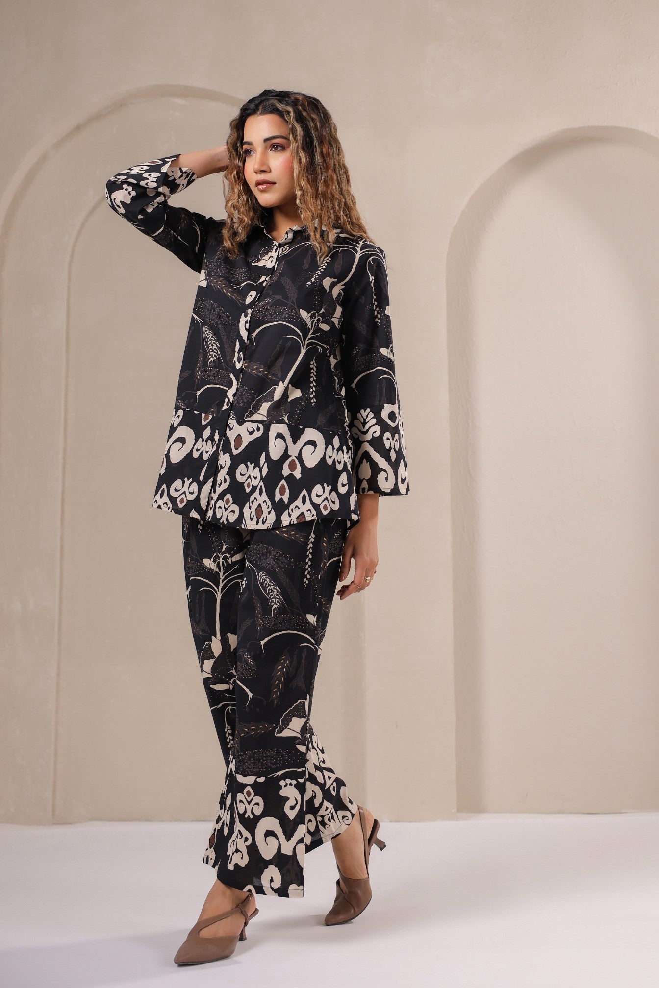 Label Flavia Midnight Muse – Black Abstract Print Co-Ord Set