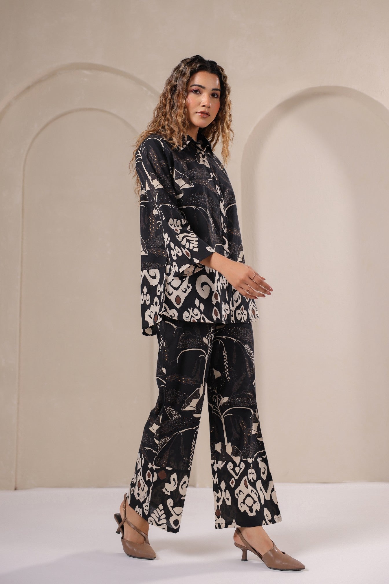 Label Flavia Midnight Muse – Black Abstract Print Co-Ord Set