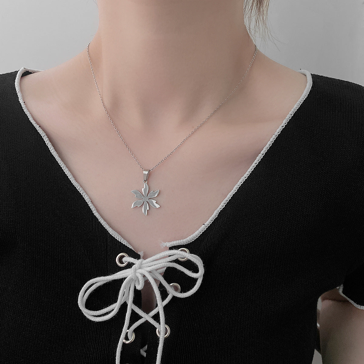 Salty Laurel Silver Chain