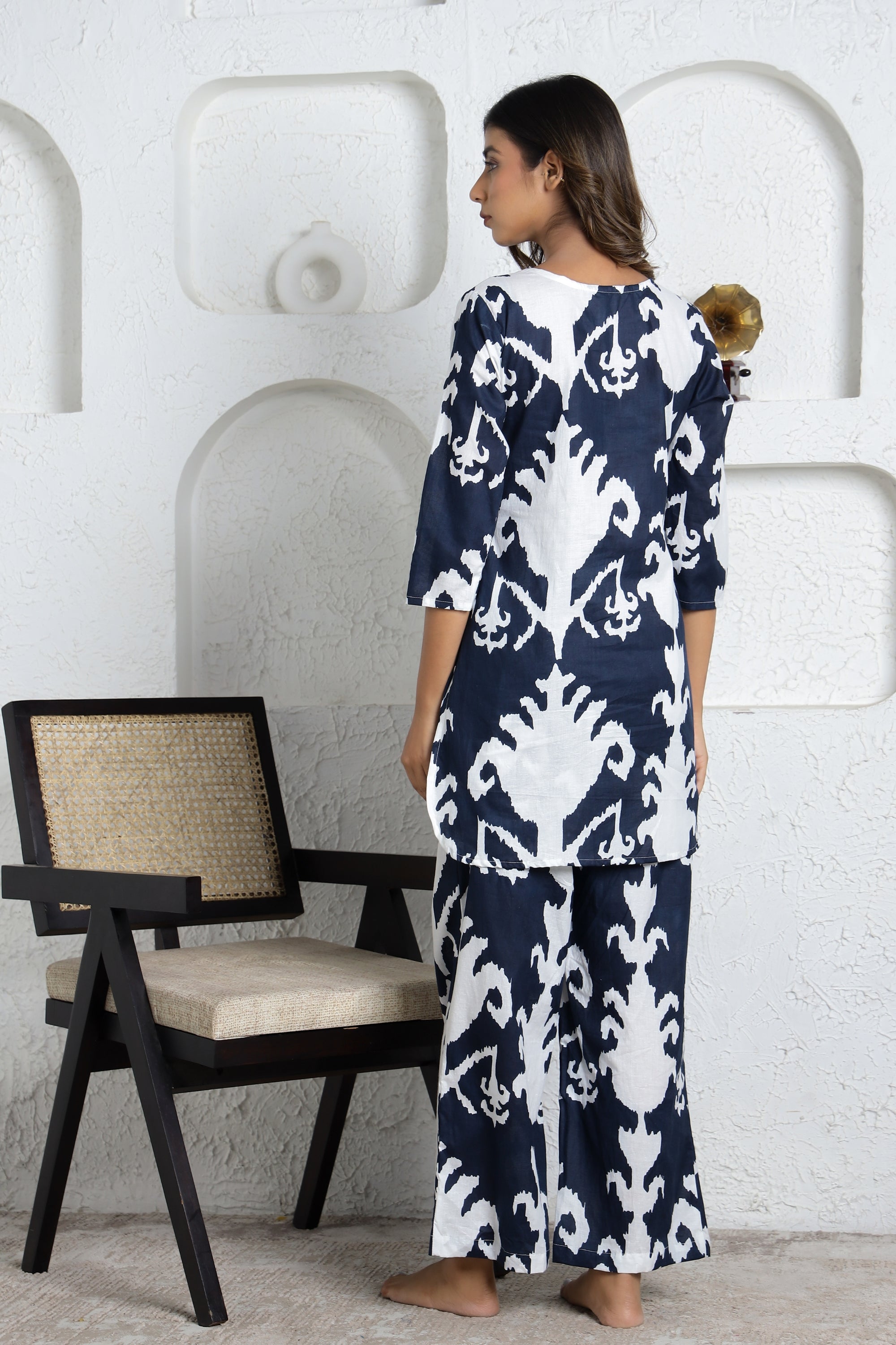 Label Flavia Trendy Blue & White Print Cotton Dream Co-Ord Set – Perfect for Any Occasion