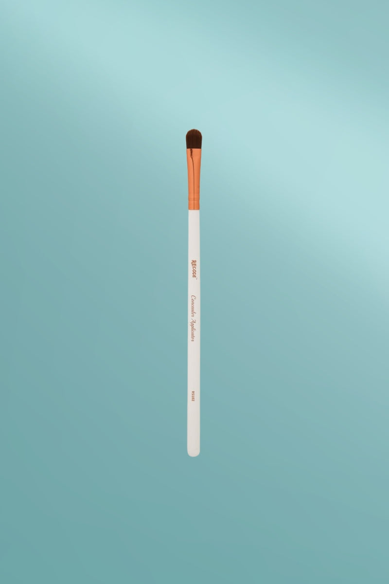 Recode Eyeshadow/Concealer Applicator Brush - Rs 102