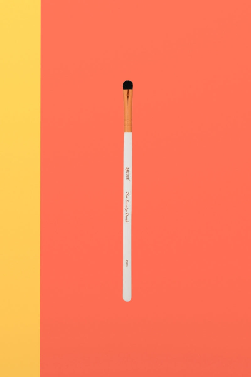 Recode Flat Smudge/Eyebrow Powder Brush - Rs 109
