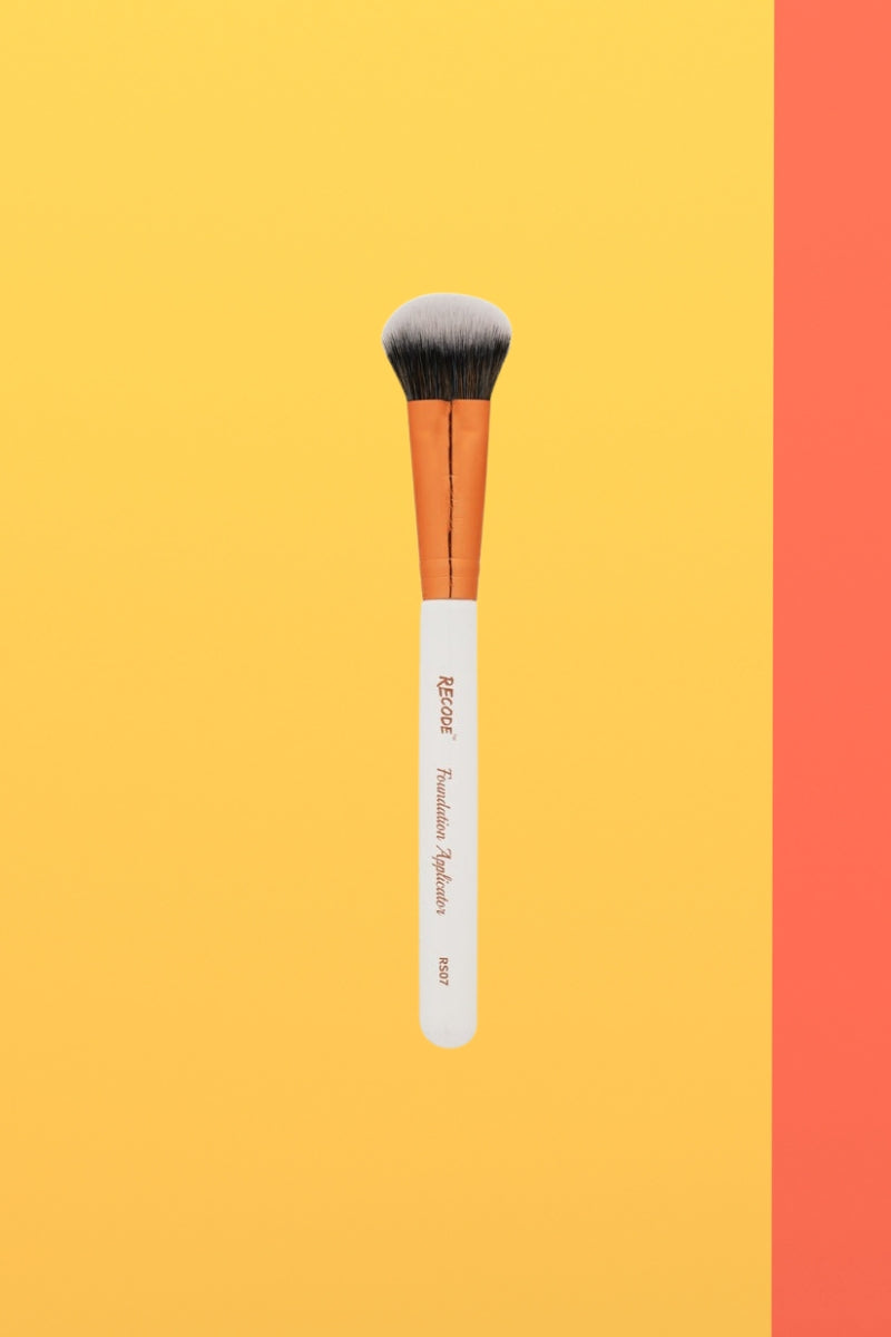 Recode Tapered Foundation Brush - Rs 07