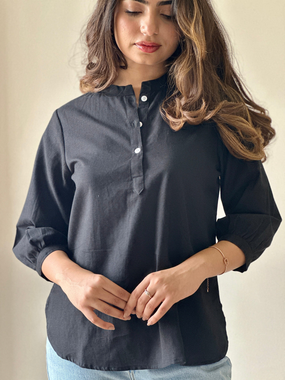 Sugnaa Short Linen Kurta