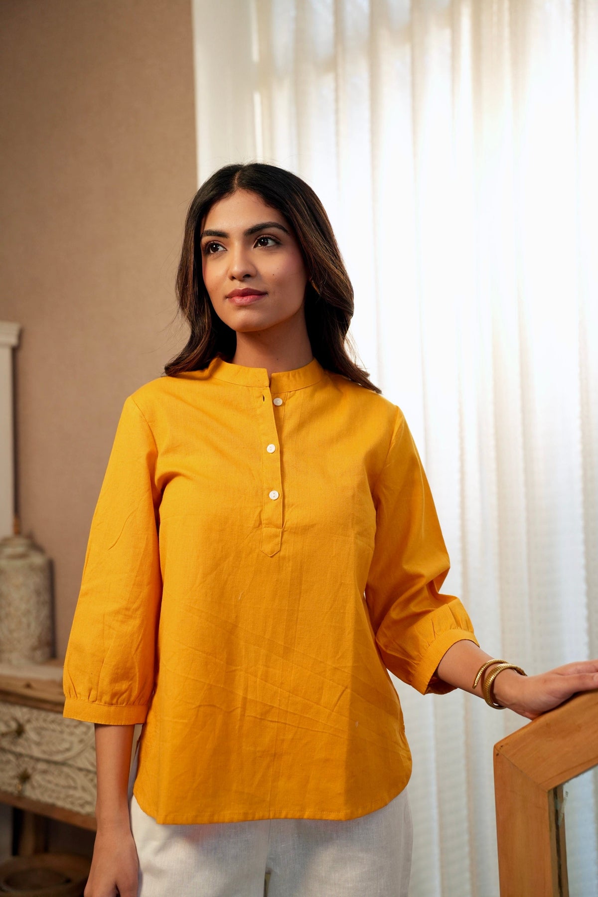 Sugnaa Short Linen Kurta