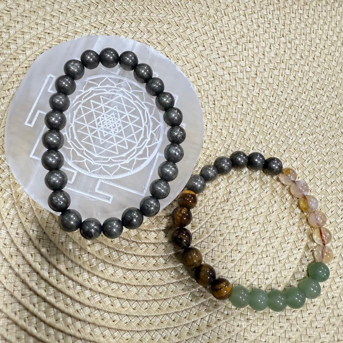 The glow rituals Combo Of Bracelet With Selenite Tray