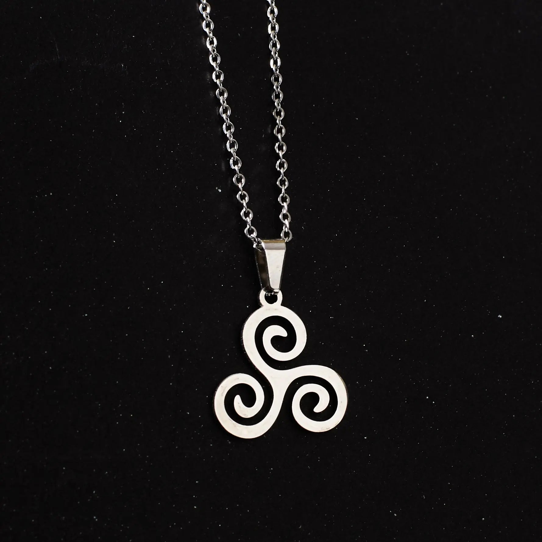 Salty Curves in Harmony Necklace