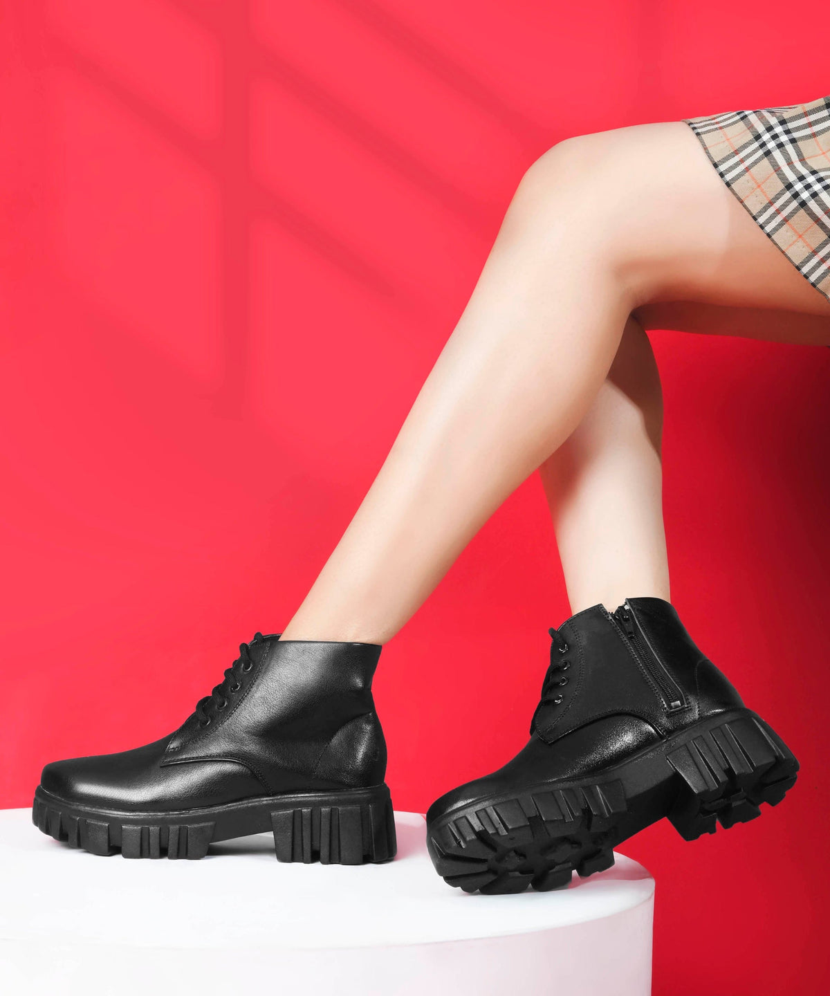 JM Looks Chunky Platform Ankle Boots for Women with Lace-Up Closure