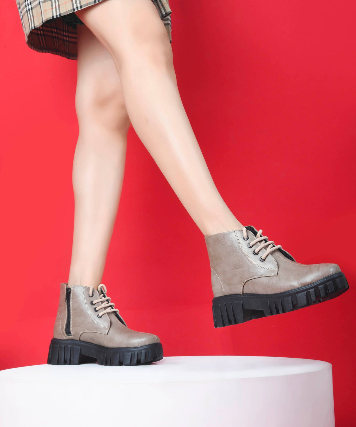 JM Looks Chunky Platform Ankle Boots for Women with Lace-Up Closure