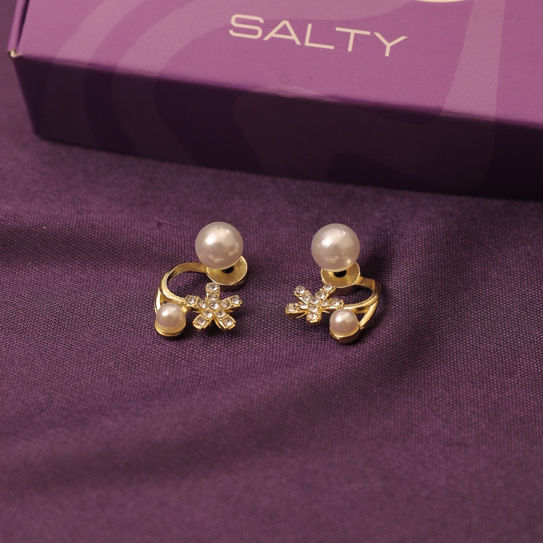 Salty Petal Poise Earrings
