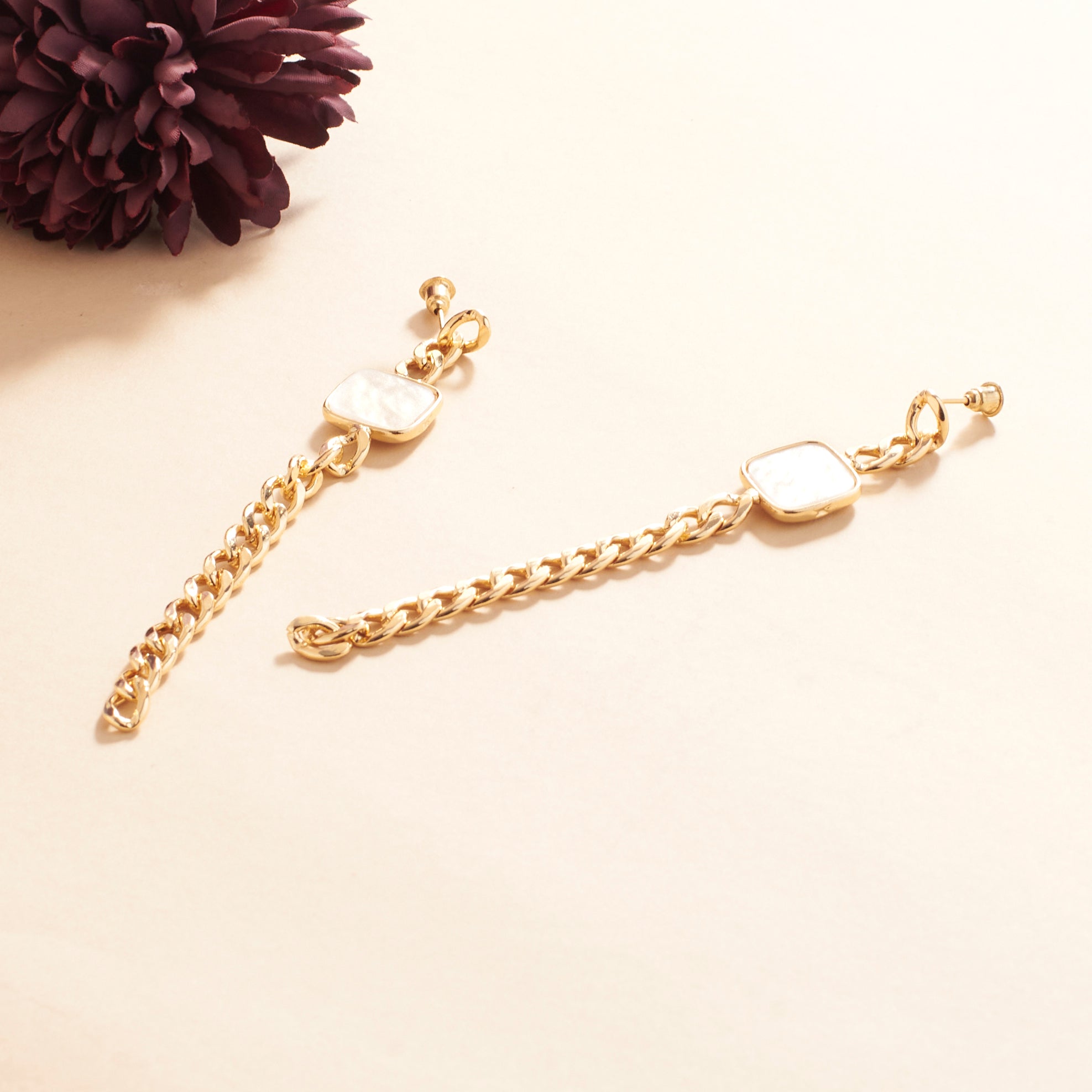 Salty Mob Shoulder Gazer Gold Earrings
