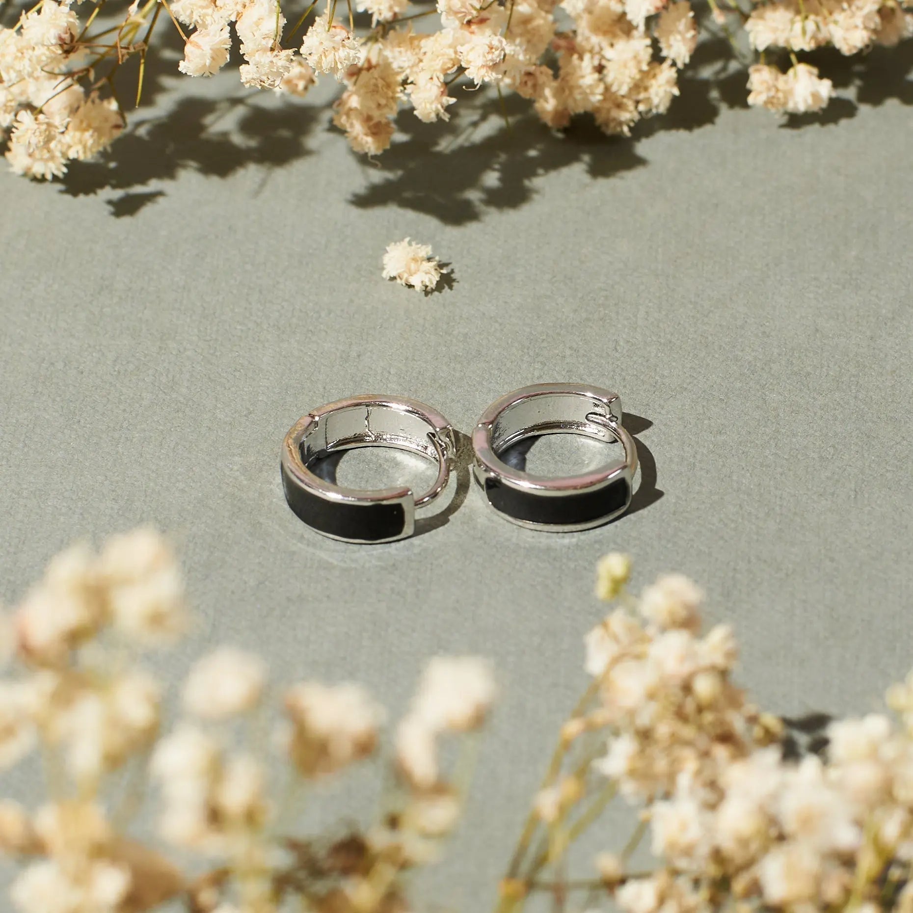 Salty Echoes Black Earrings