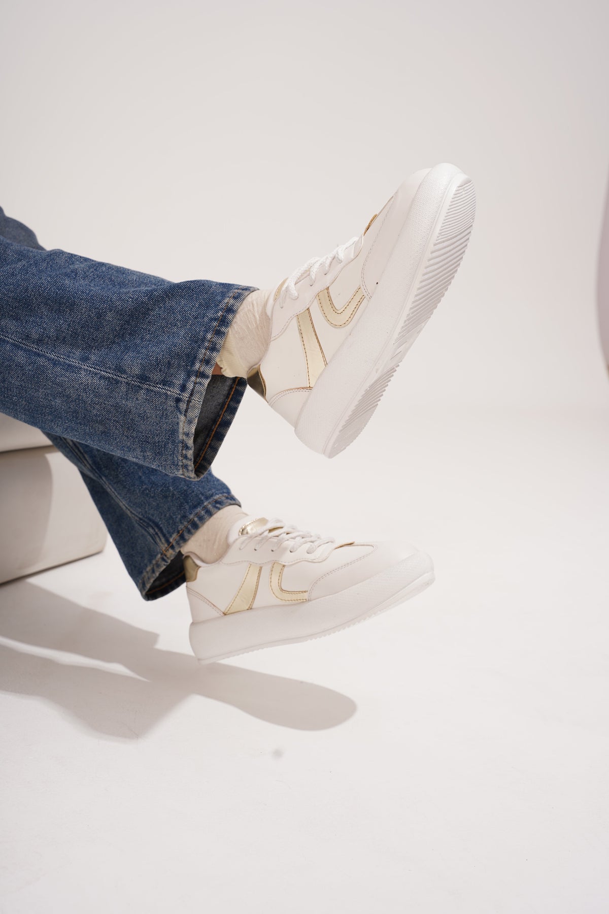 JM Looks Casual Panel Detail Lace-Up Sneakers