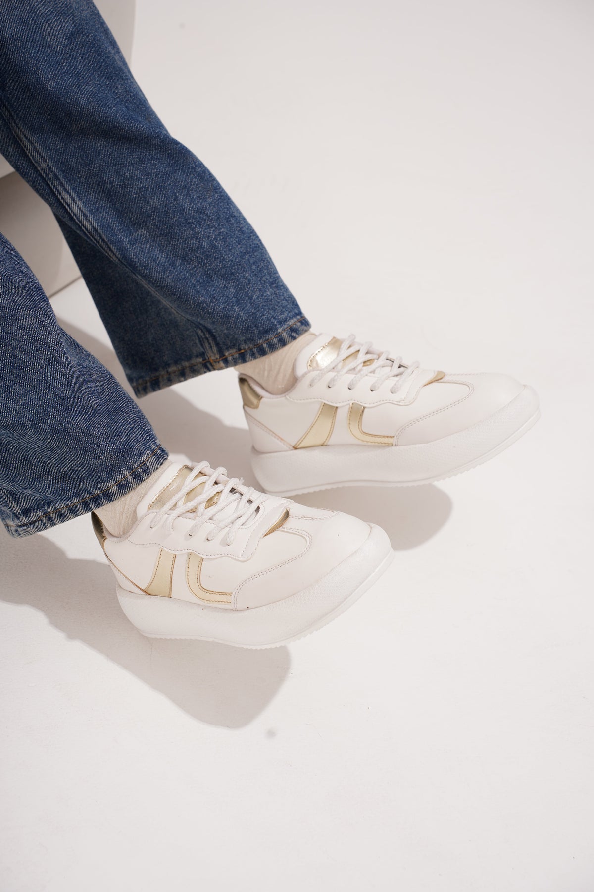JM Looks Casual Panel Detail Lace-Up Sneakers