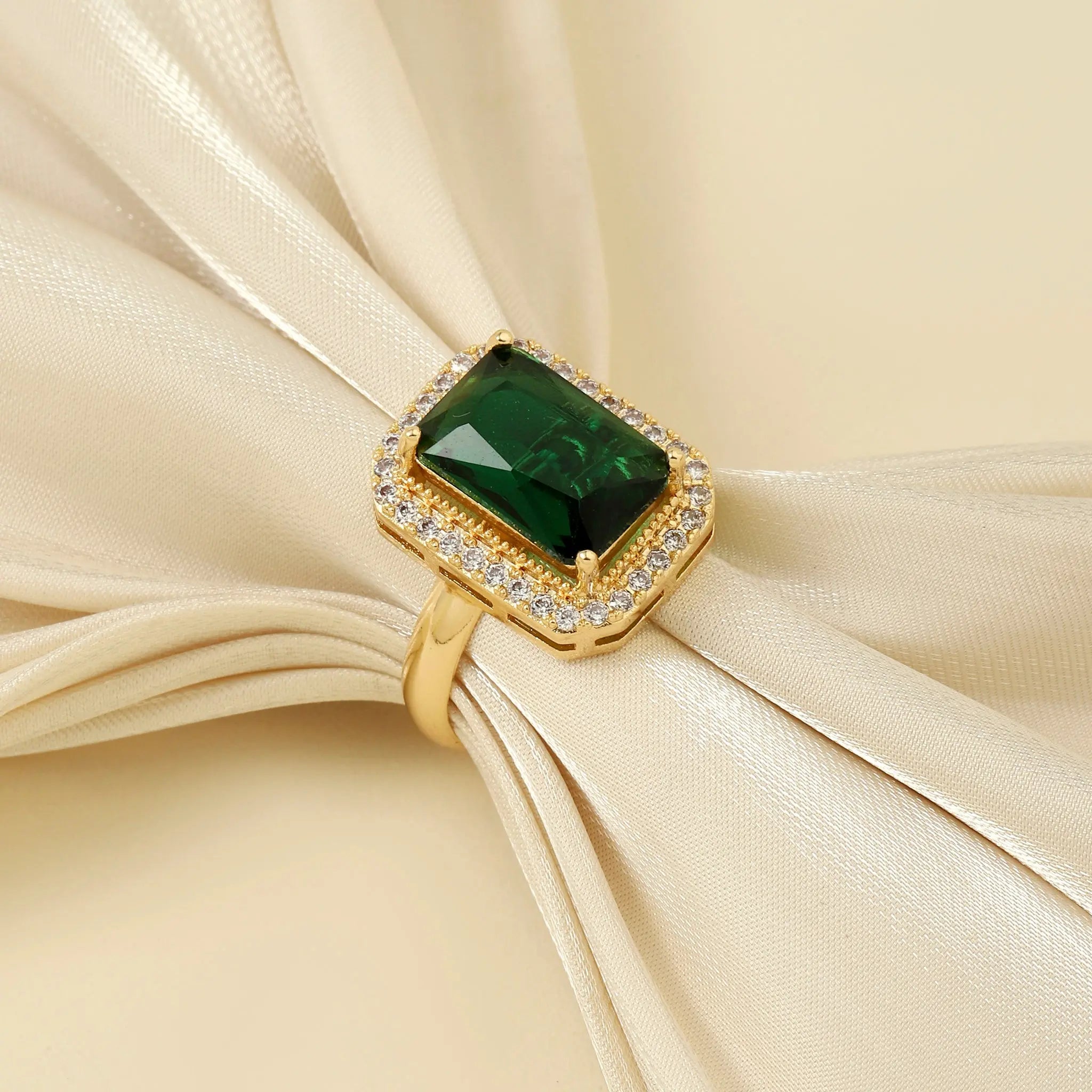 Salty Artemisia Emerald Solitaire Ring