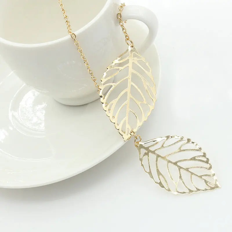 Salty Gold Leaf Outline Necklace