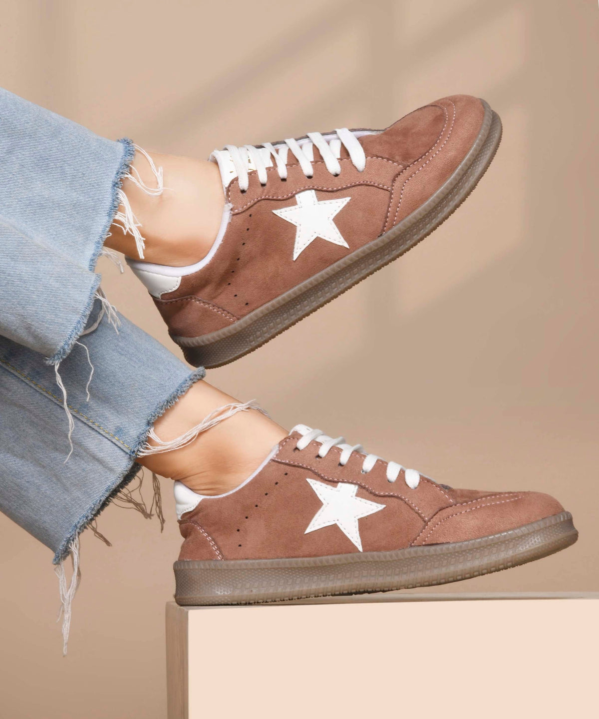 JM Looks Vintage Inspired Star Sneakers for Women: Suede Lace-Up Shoes with Gum Sole