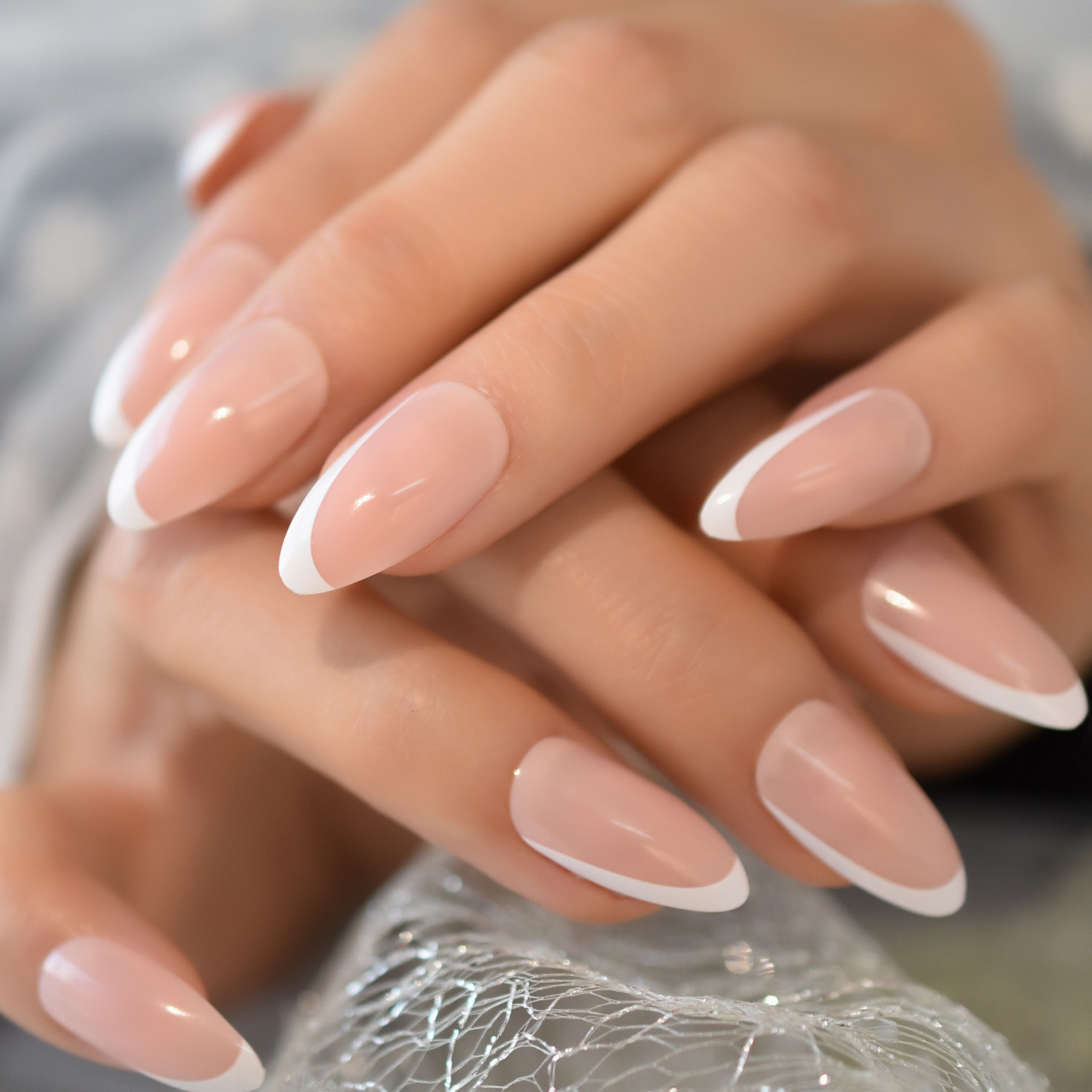 Gush Beauty Champagne Press-On Nails - Medium Round