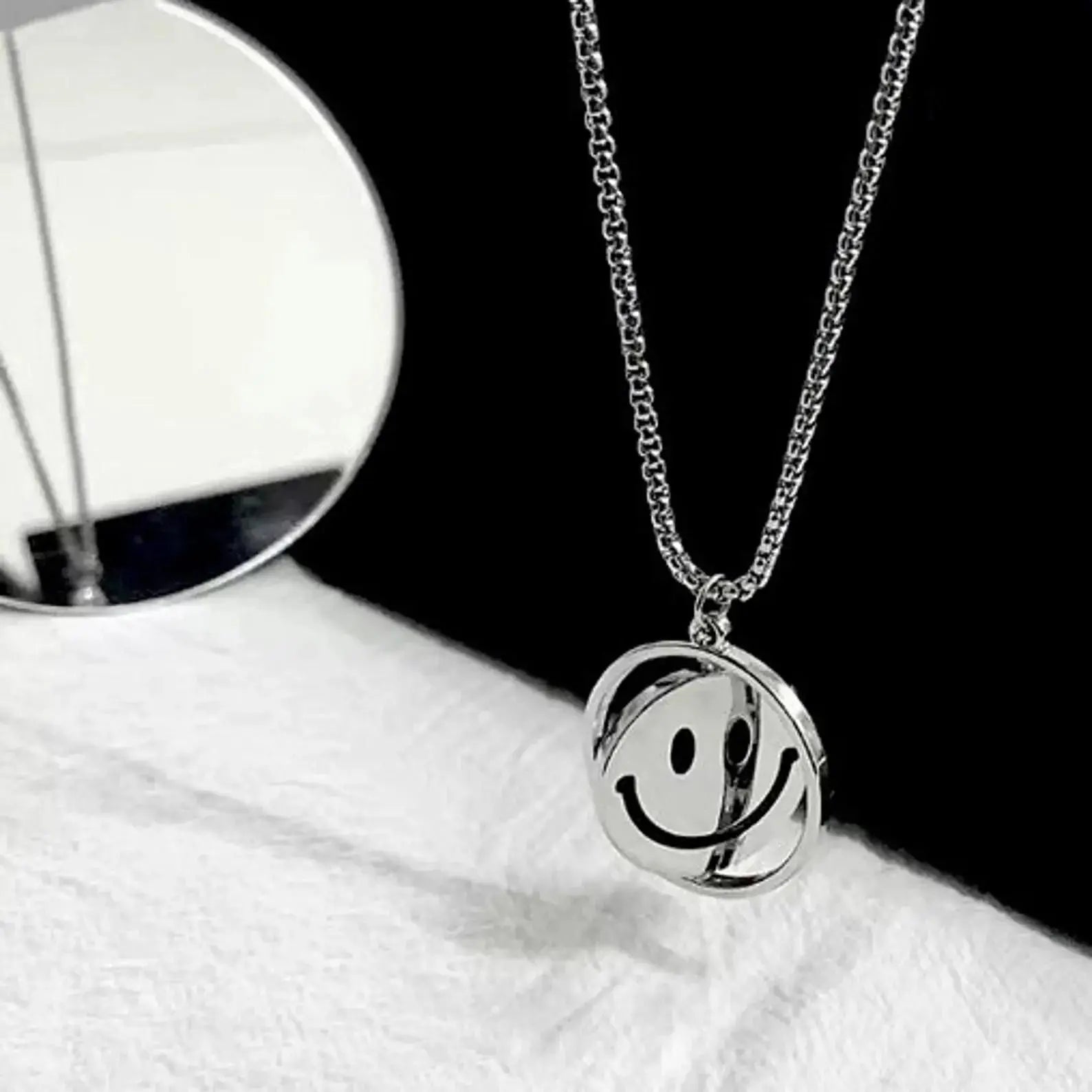 Salty Mood Locket Chain