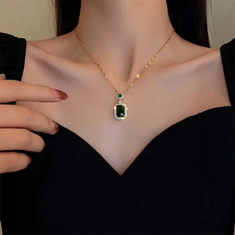 Salty Elegance Studded Gem Necklace-Green