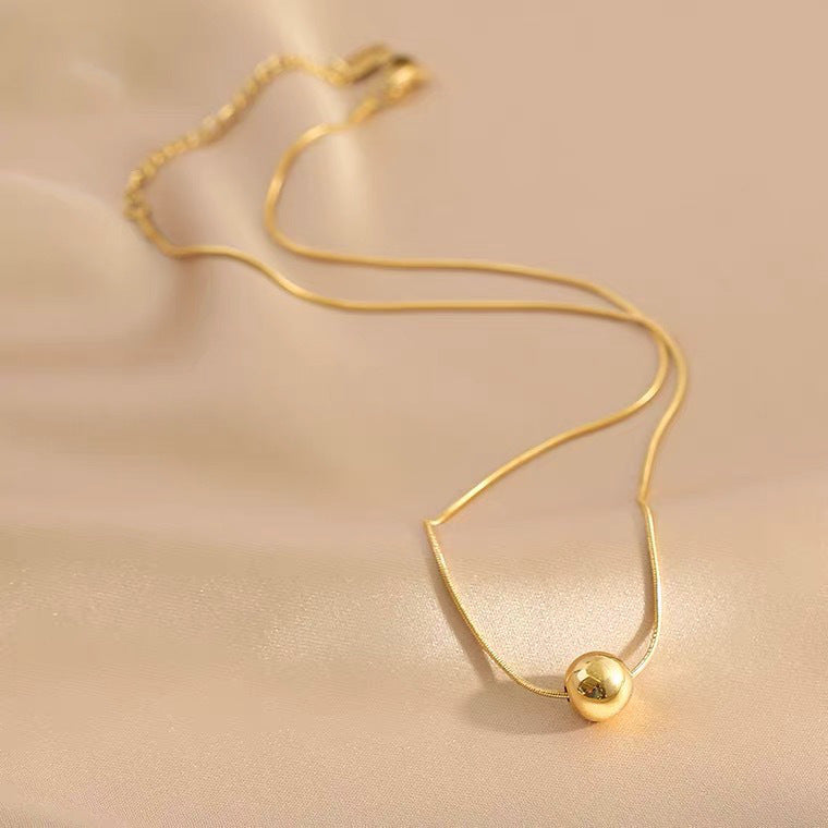 Salty Dream Ball Golden Necklace