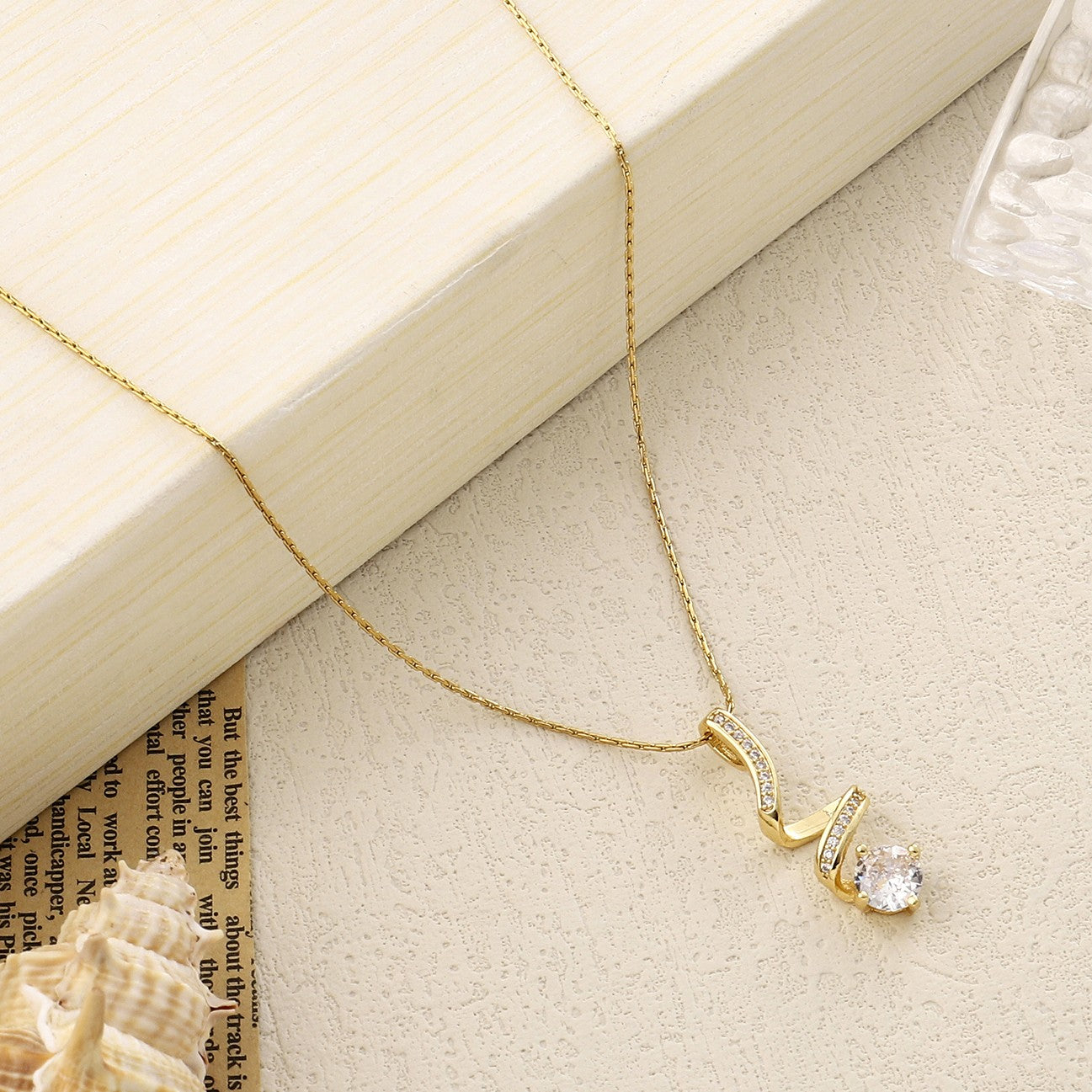Salty Unwrap Solitaire Gold Necklace