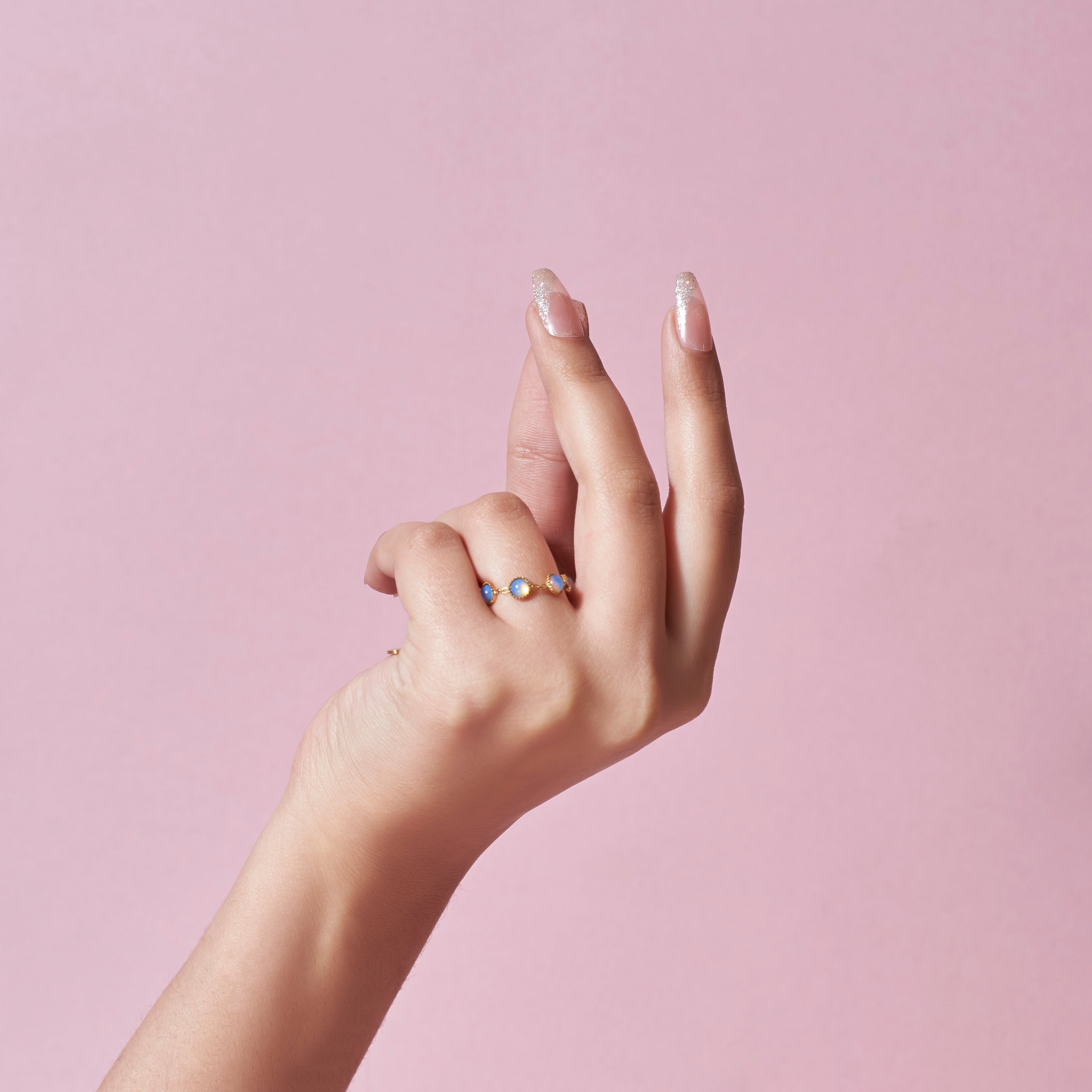 Salty Opalescent Chain Ring
