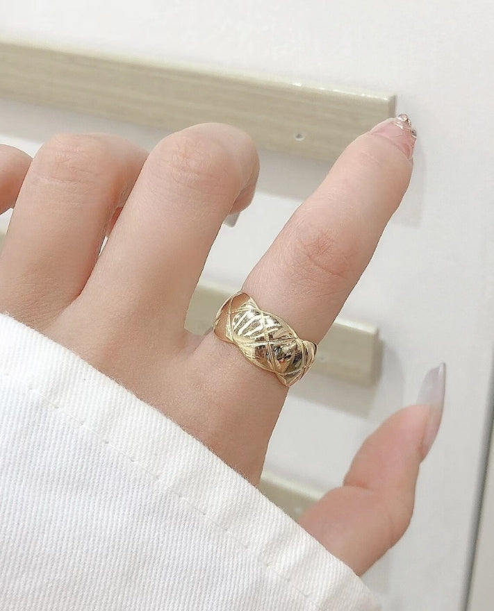 Salty Muffin Gold Ring