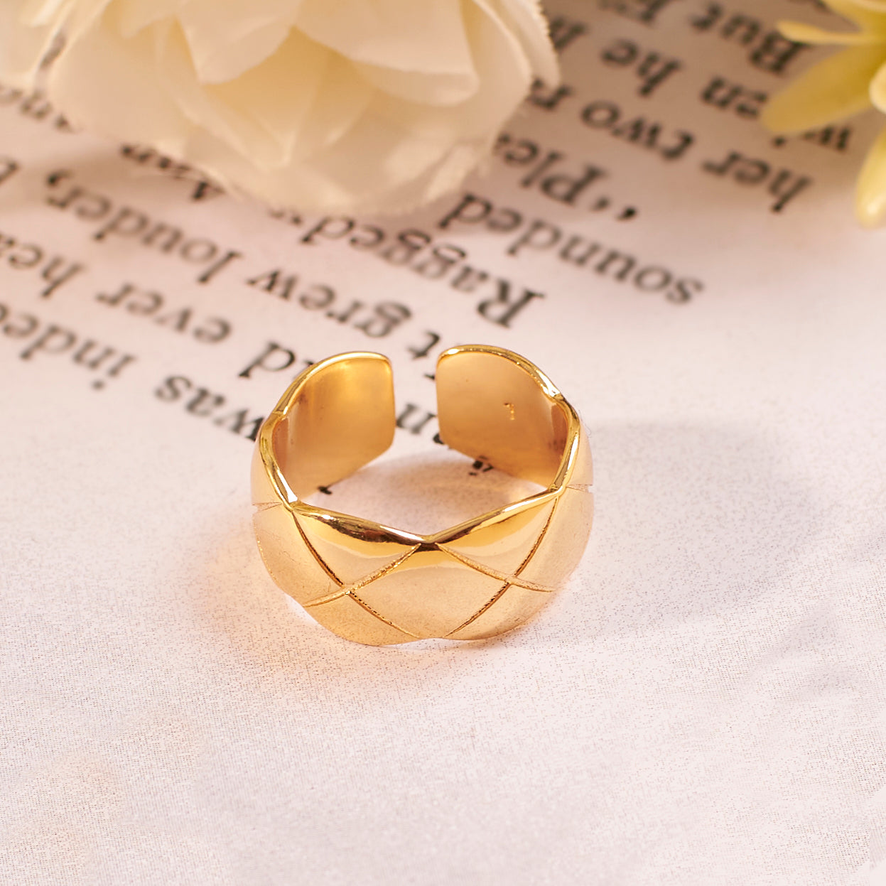 Salty Muffin Gold Ring