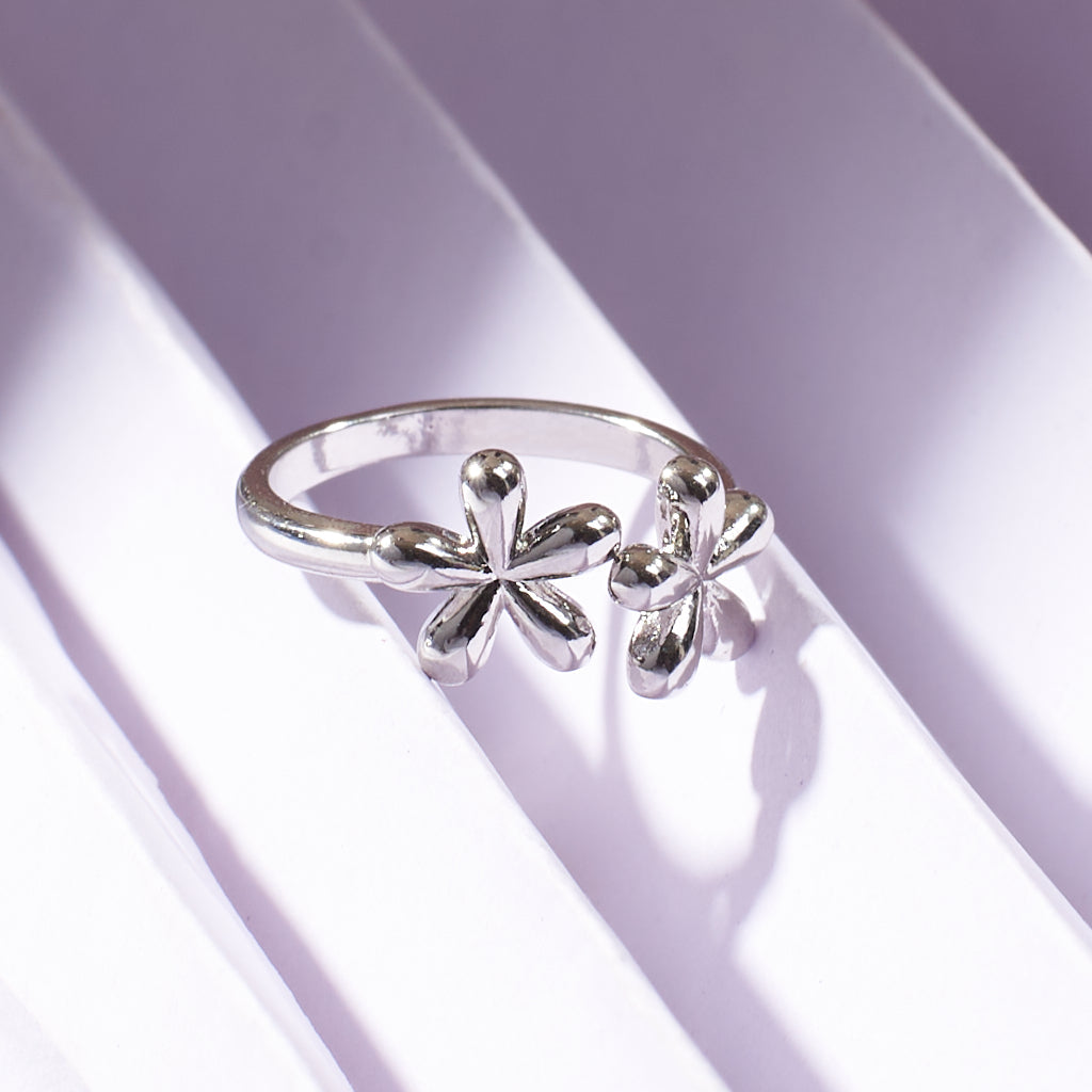 Salty You and me  Floral Silver Ring