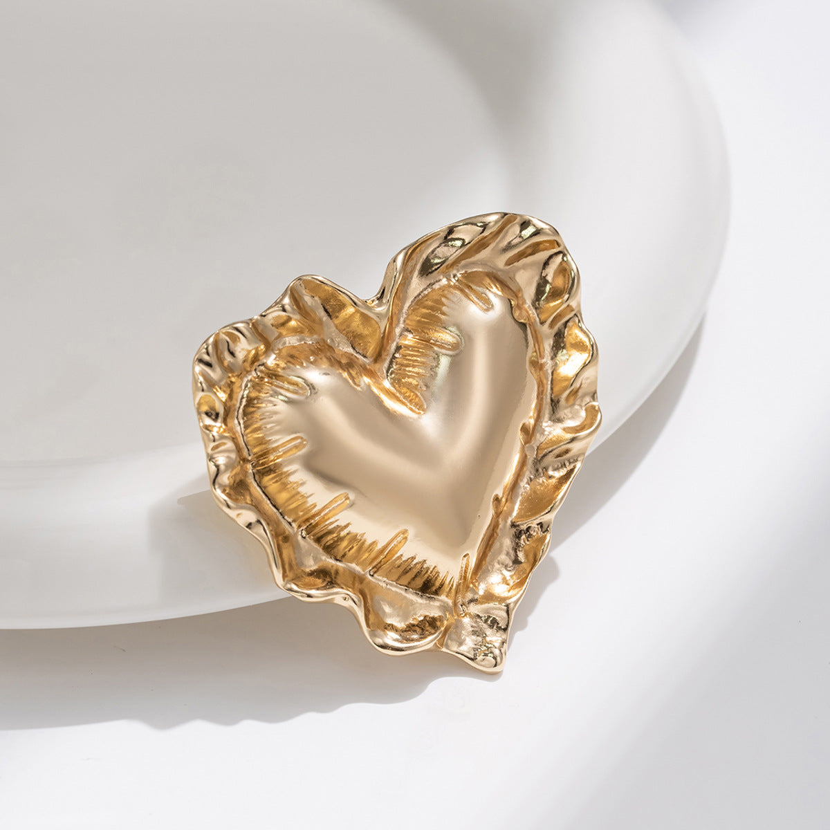 Salty Lace Open Heart Ring