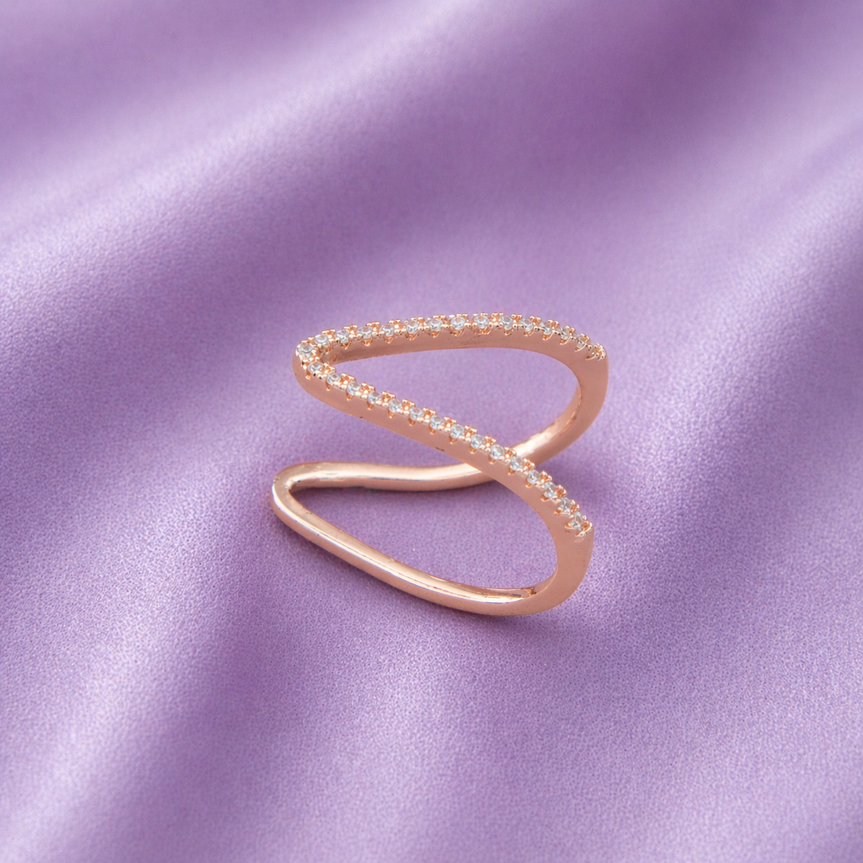 Salty Minimalist V-Curved Ring