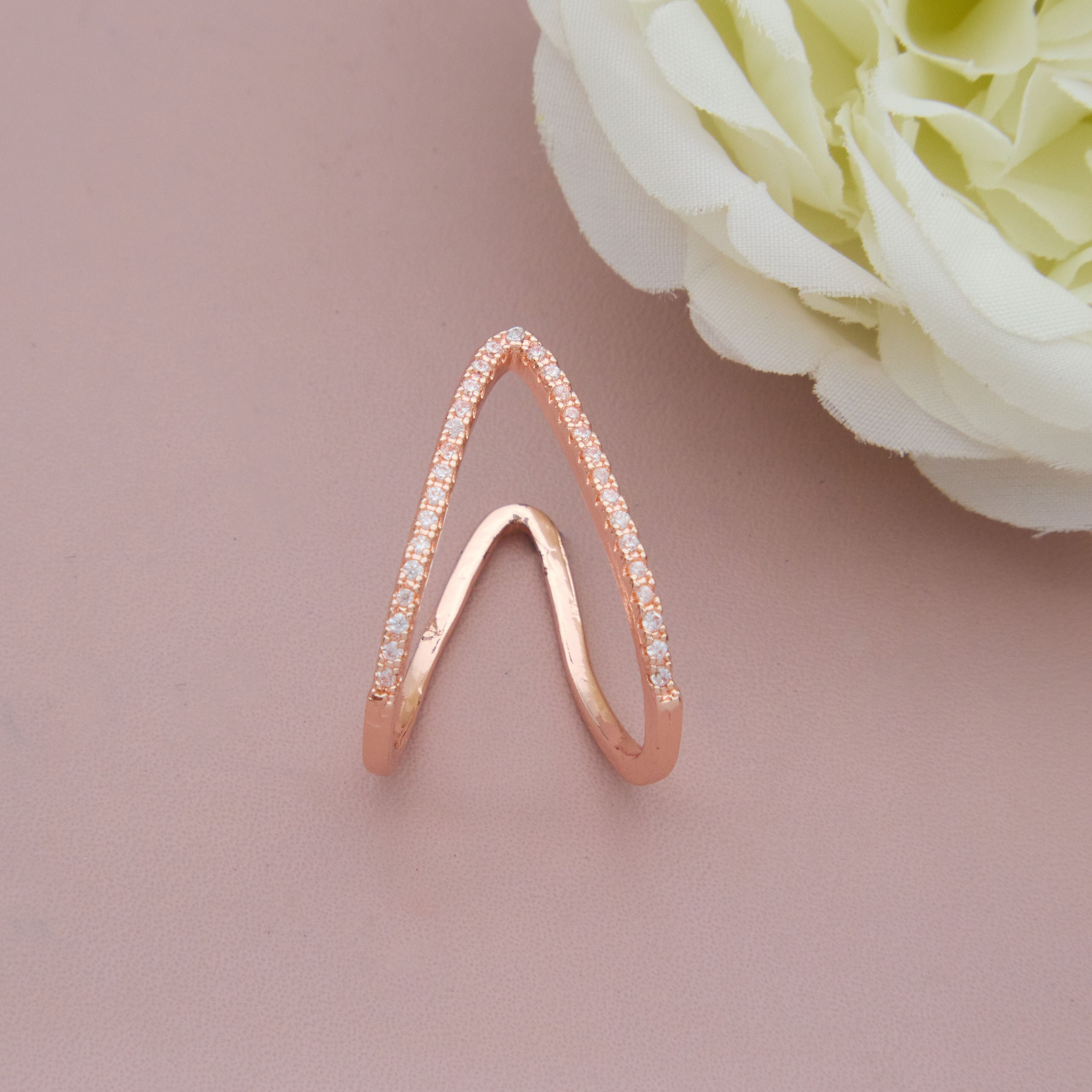 Salty Minimalist V-Curved Ring