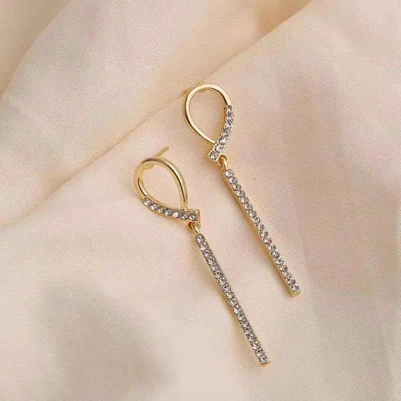 Salty Waterdrop Shape Ribbon Dangle Zircon Earrings