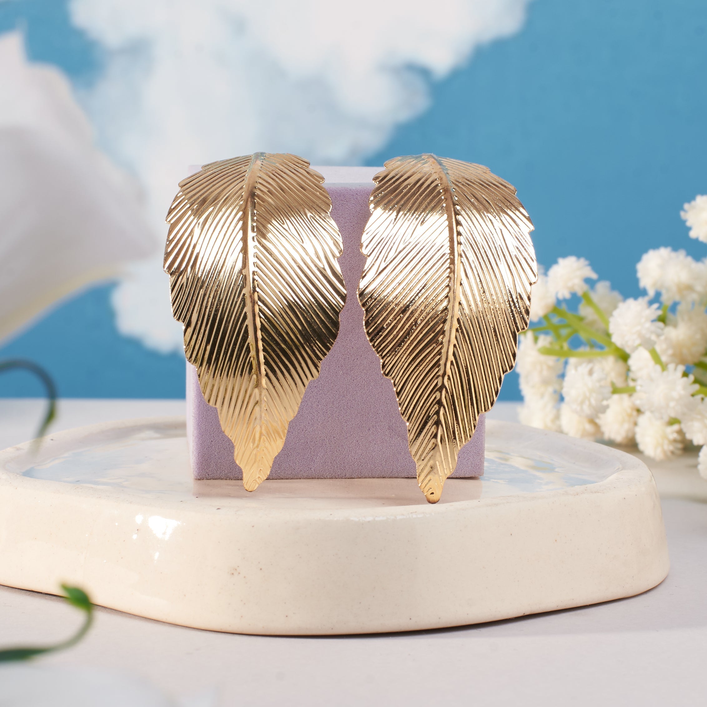 Salty Leafy Vibe Gold Earring