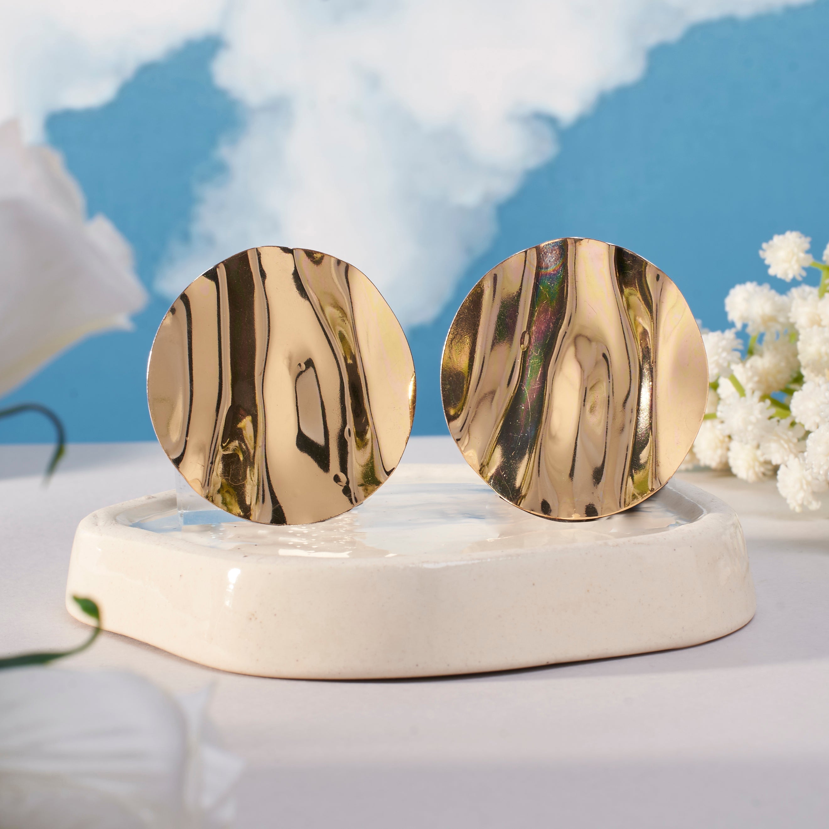 Salty Round Textured Gold Earring