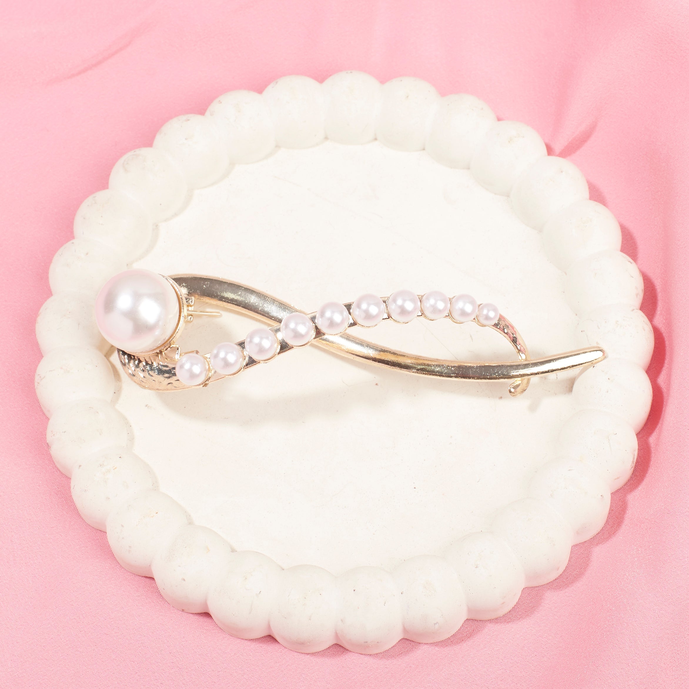 Salty Luna Pearl Pin