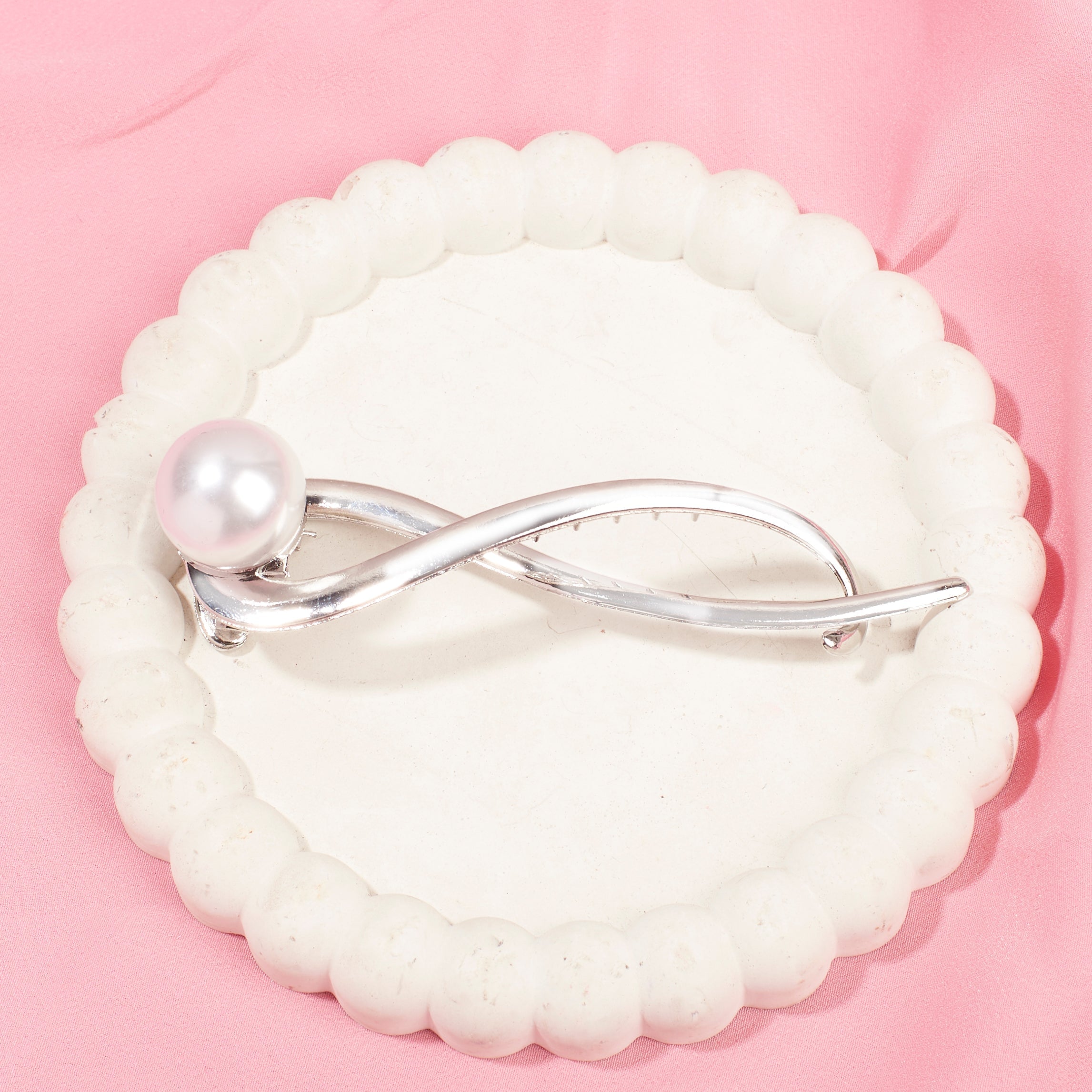 Salty Ivory Drop Silver Clip